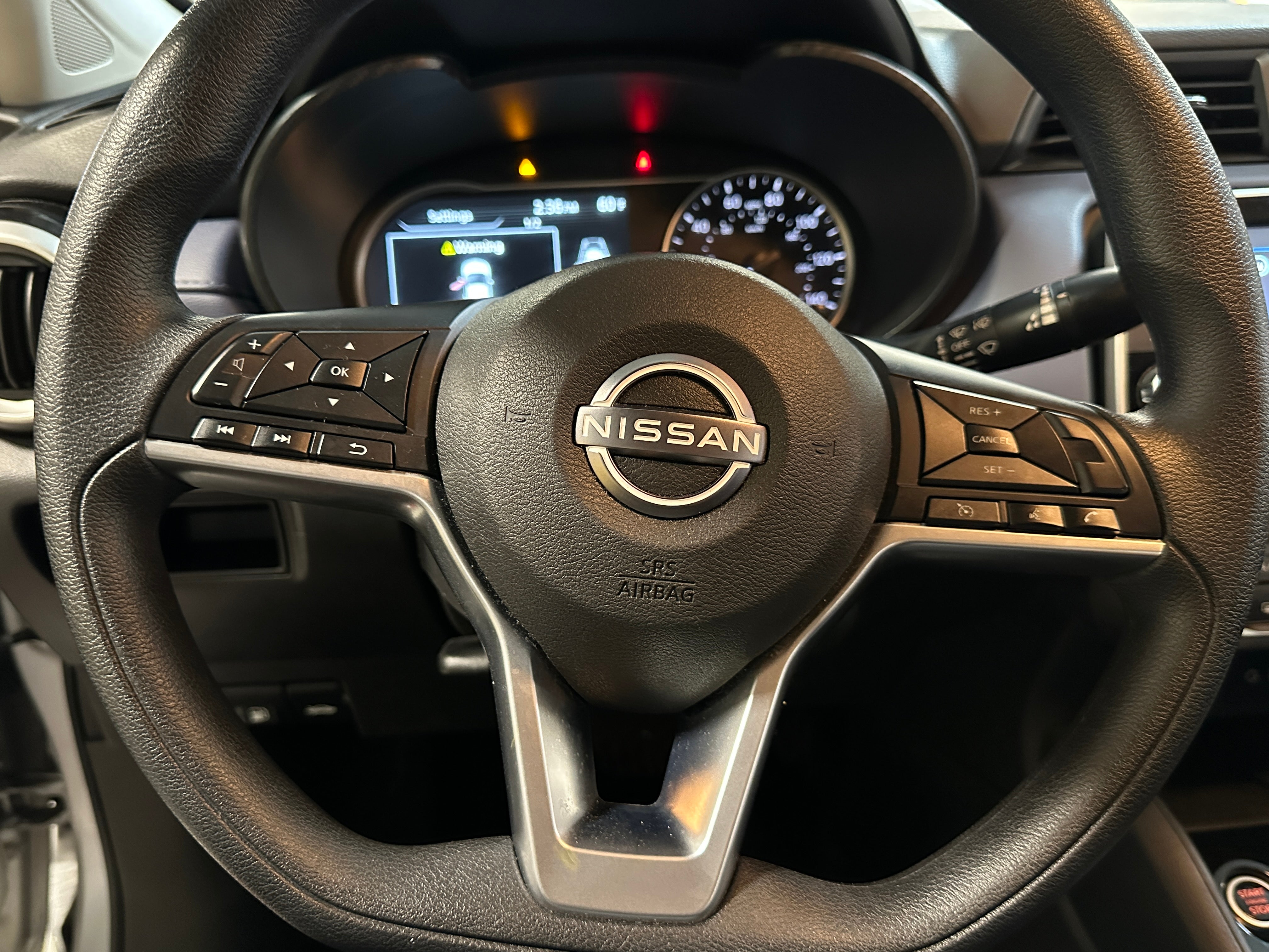 2023 Nissan Versa SV 5