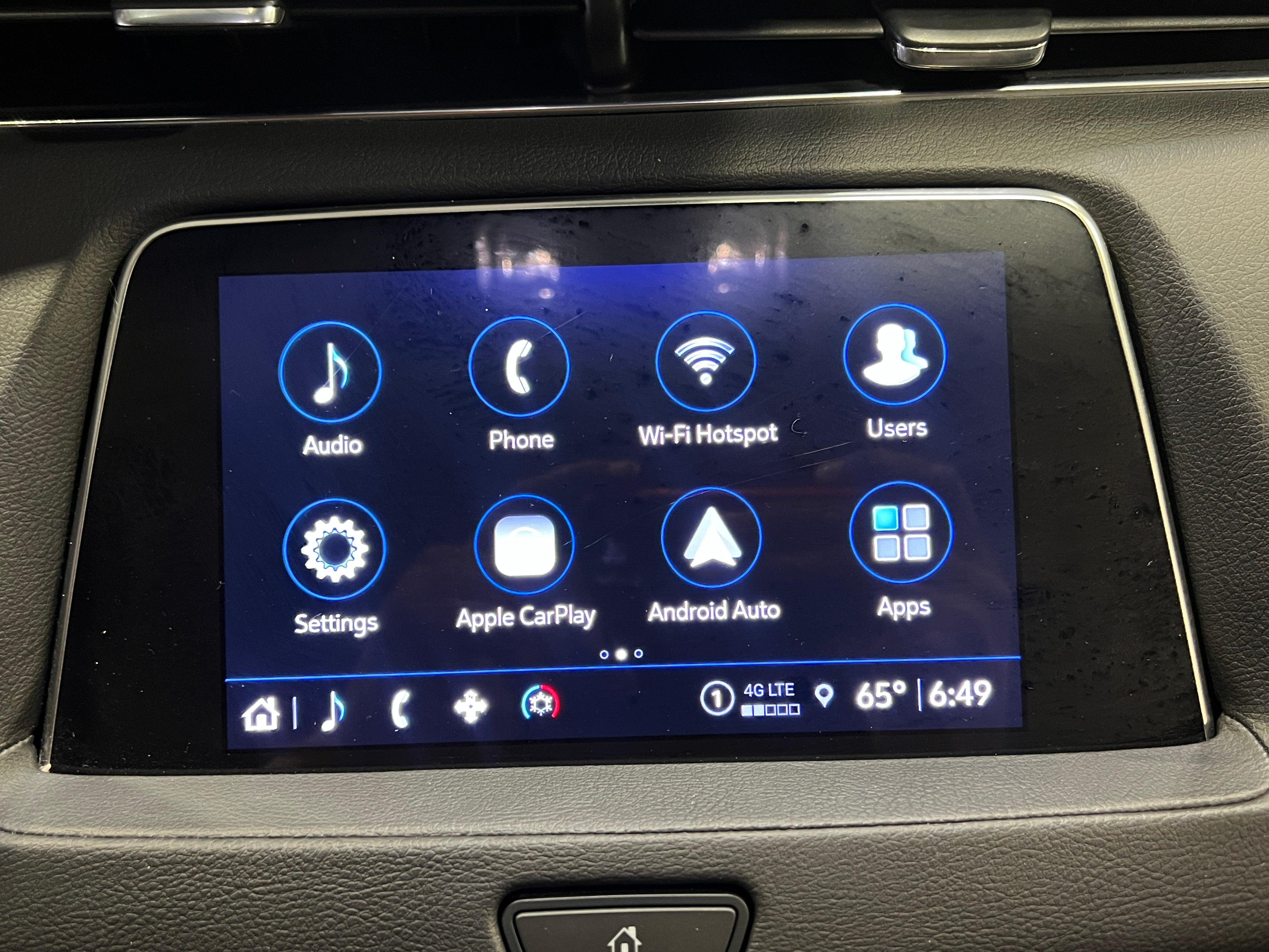 2023 Cadillac XT4 Premium Luxury 3