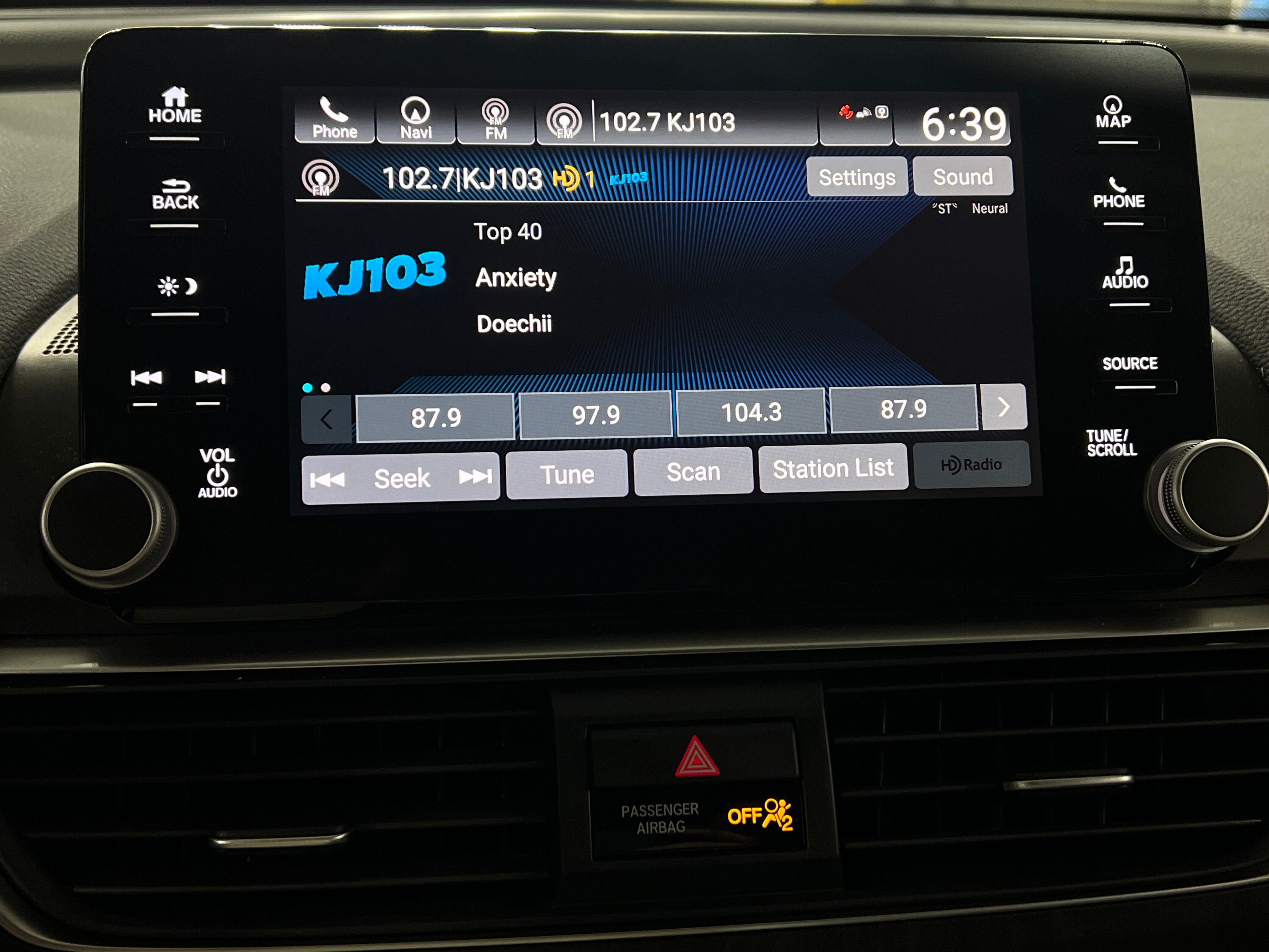 2018 Honda Accord Touring 3