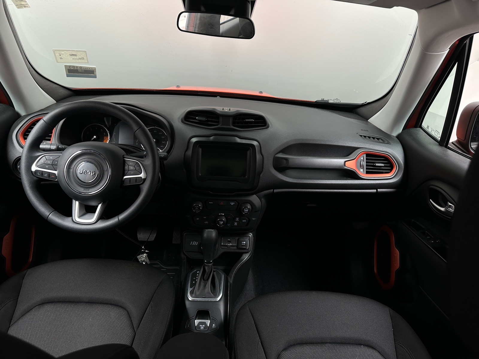 Thumbnail: 2018 Jeep Renegade - 3