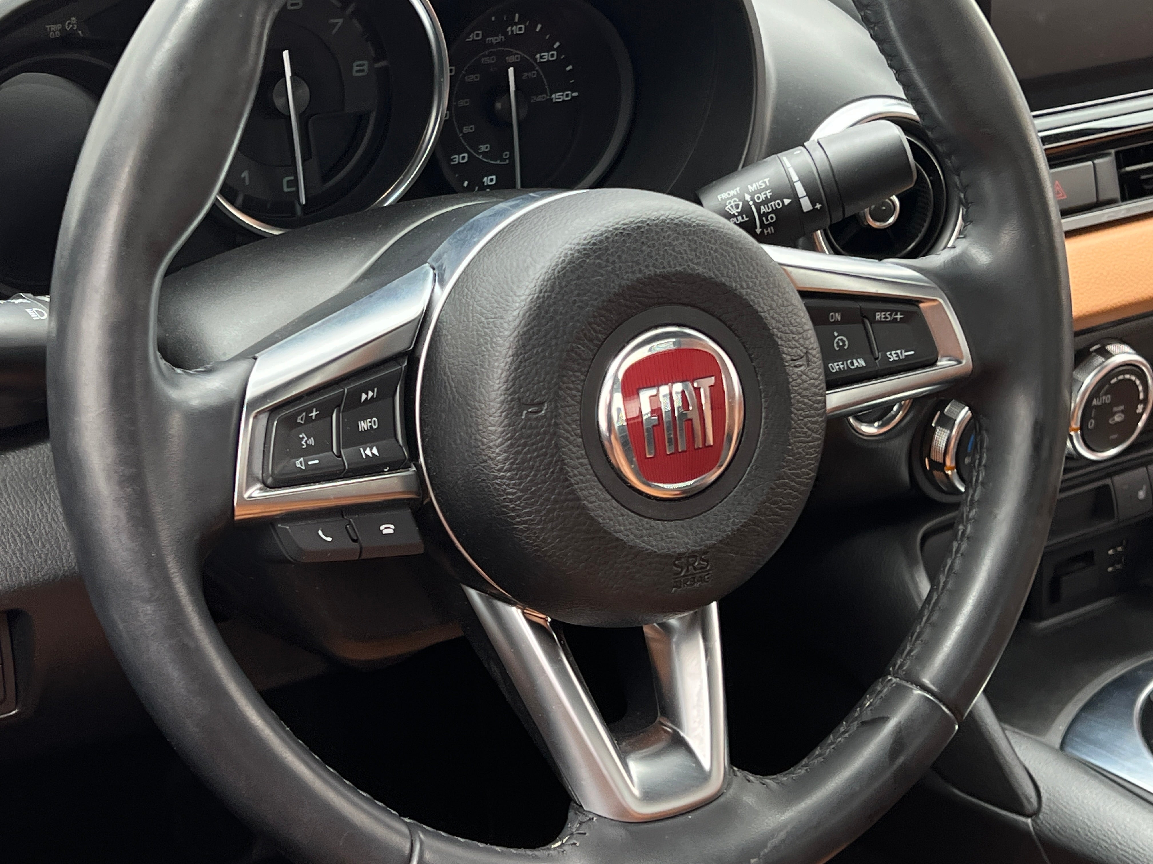 2018 Fiat 124 Spider Lusso 3