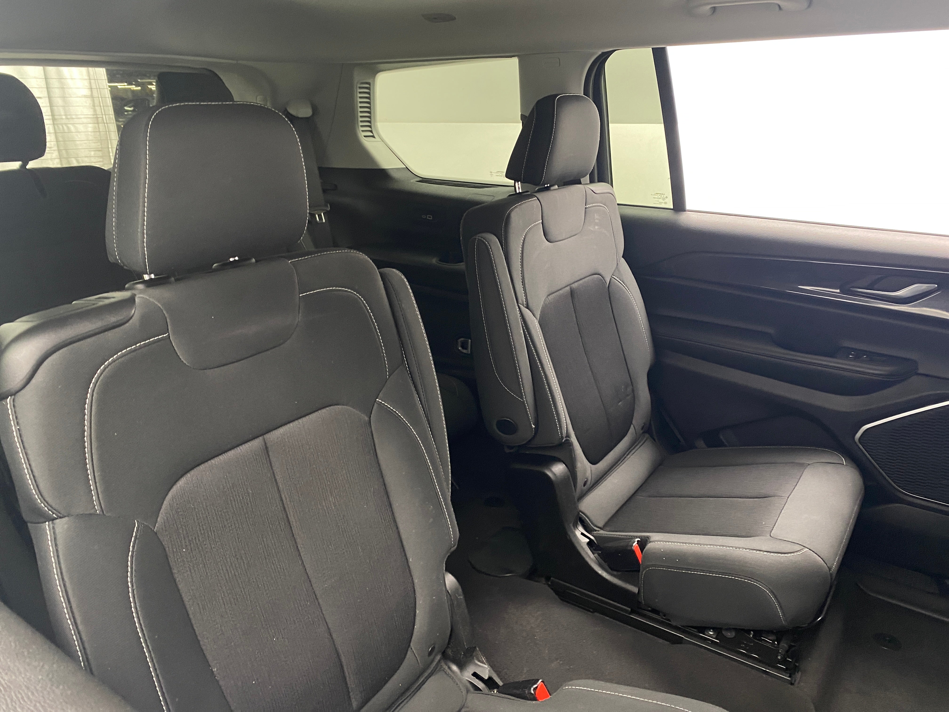 2022 Jeep Grand Cherokee L Laredo 6