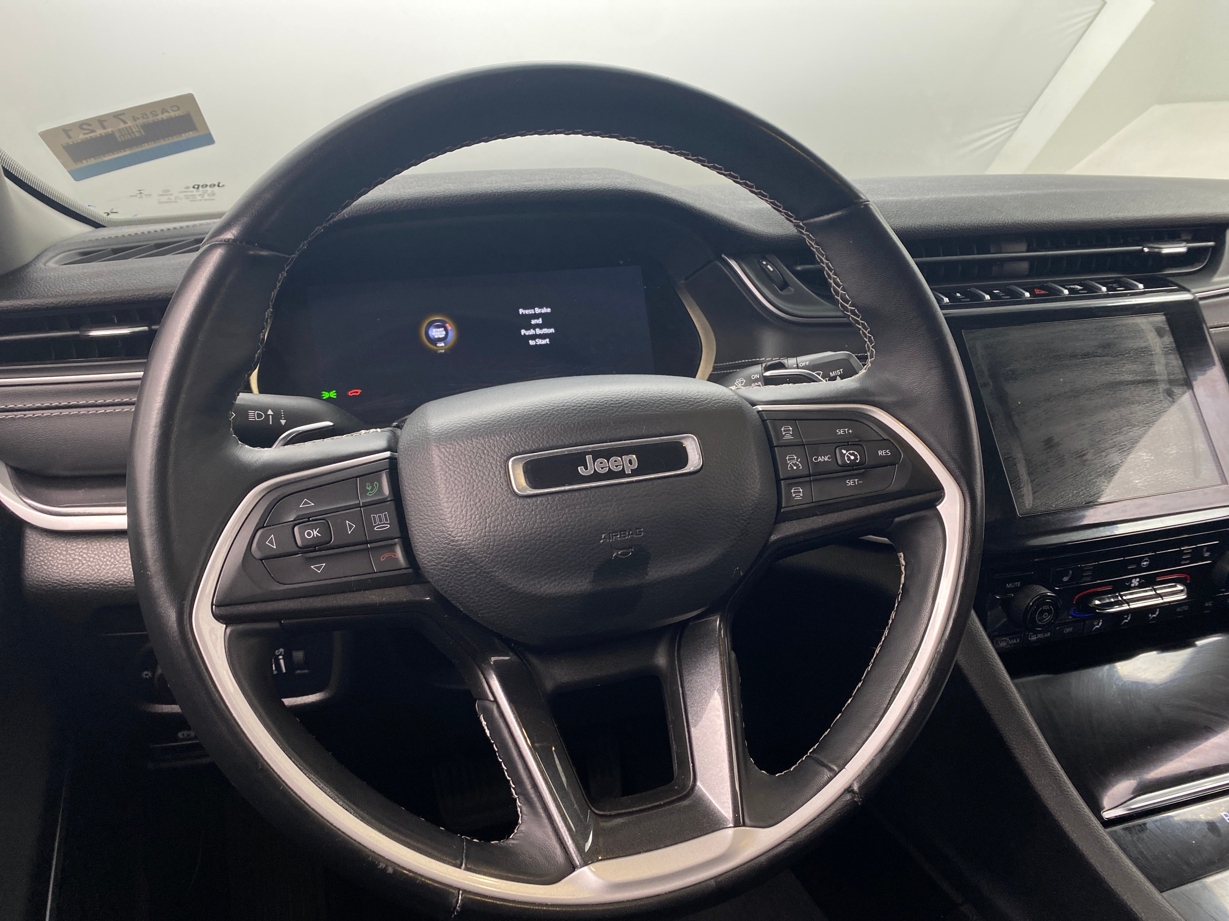 2022 Jeep Grand Cherokee L Laredo 5