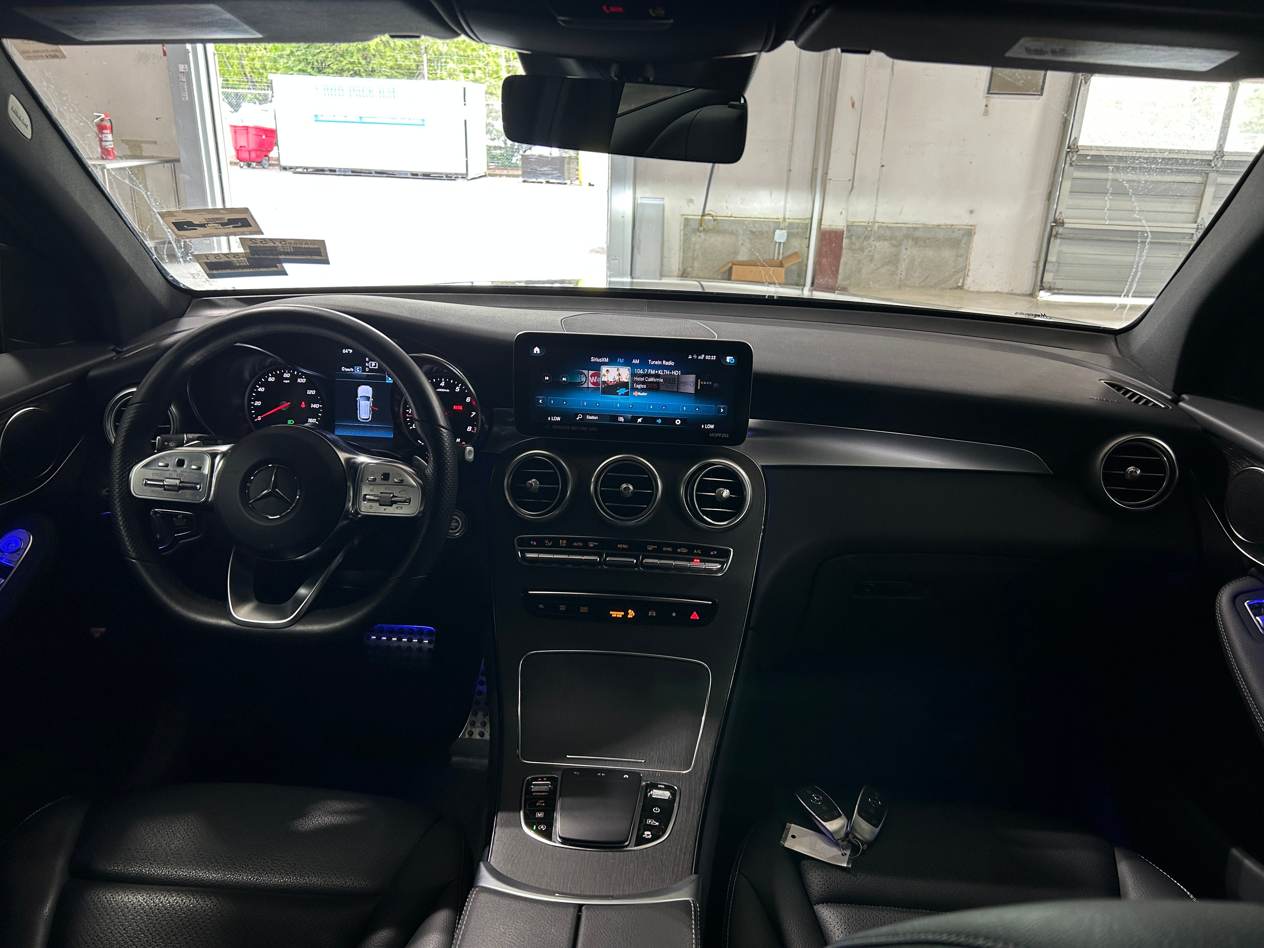 2022 Mercedes-Benz GLC 300 2