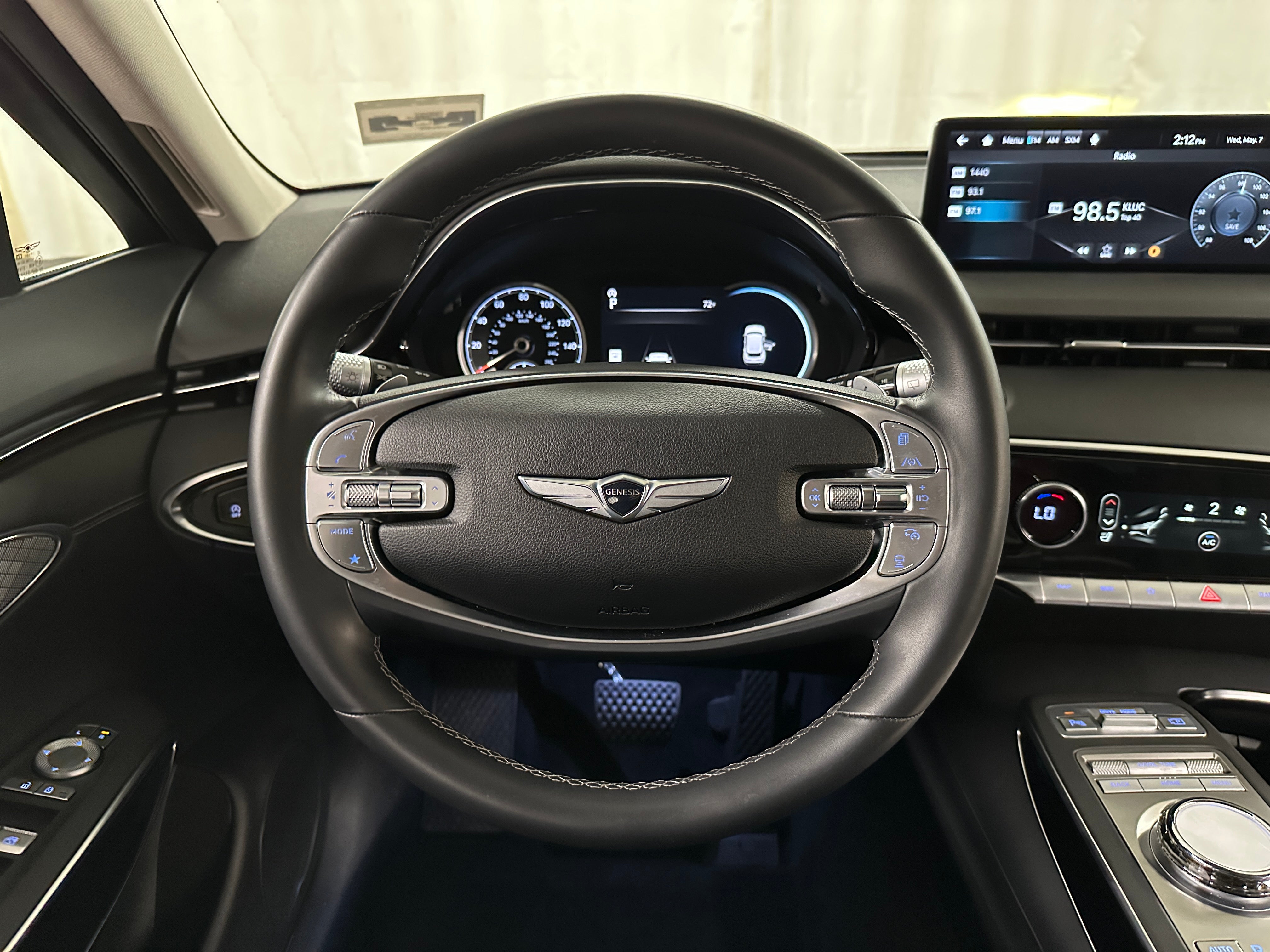 2025 Genesis GV70 Standard 4