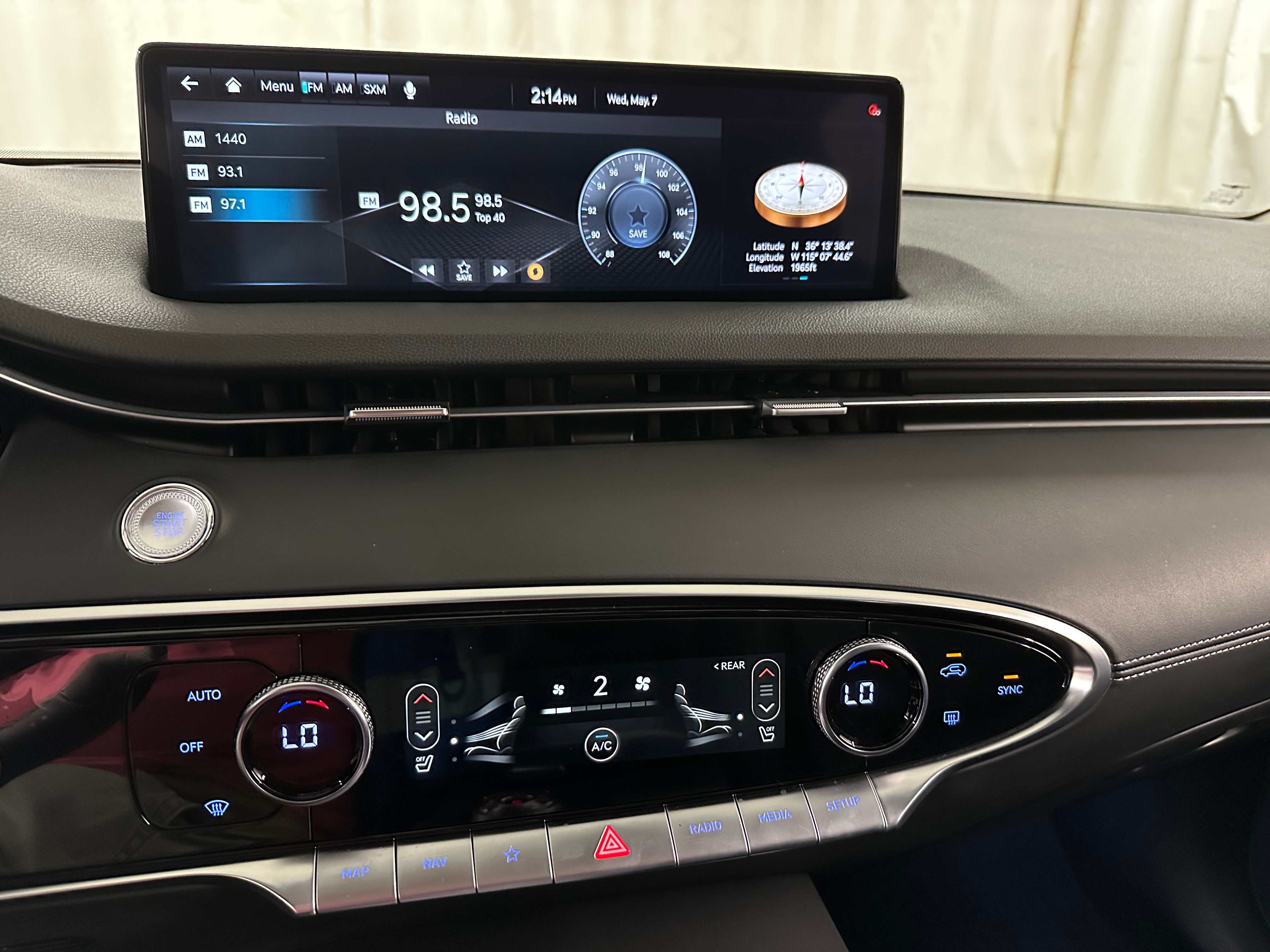 2025 Genesis GV70 Standard 3