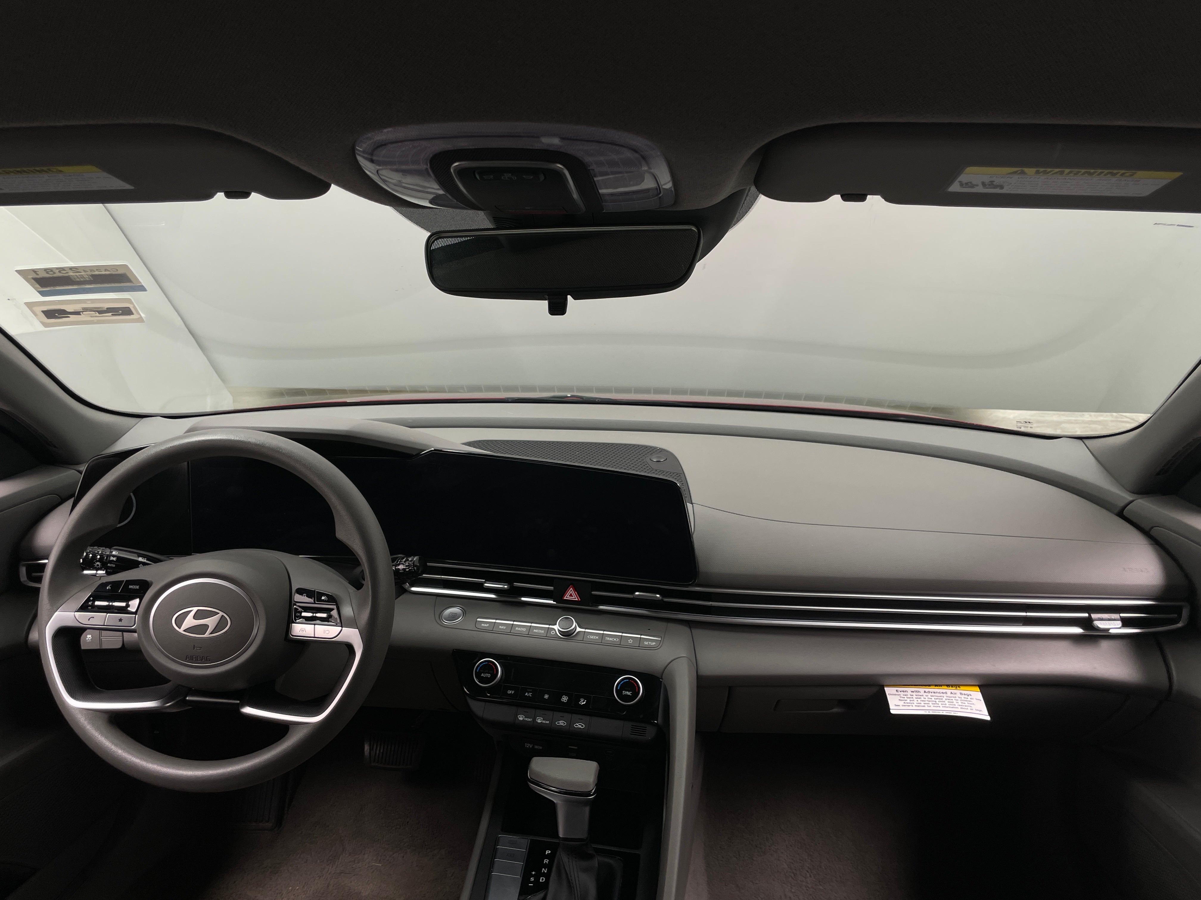 2024 Hyundai Elantra SEL 3