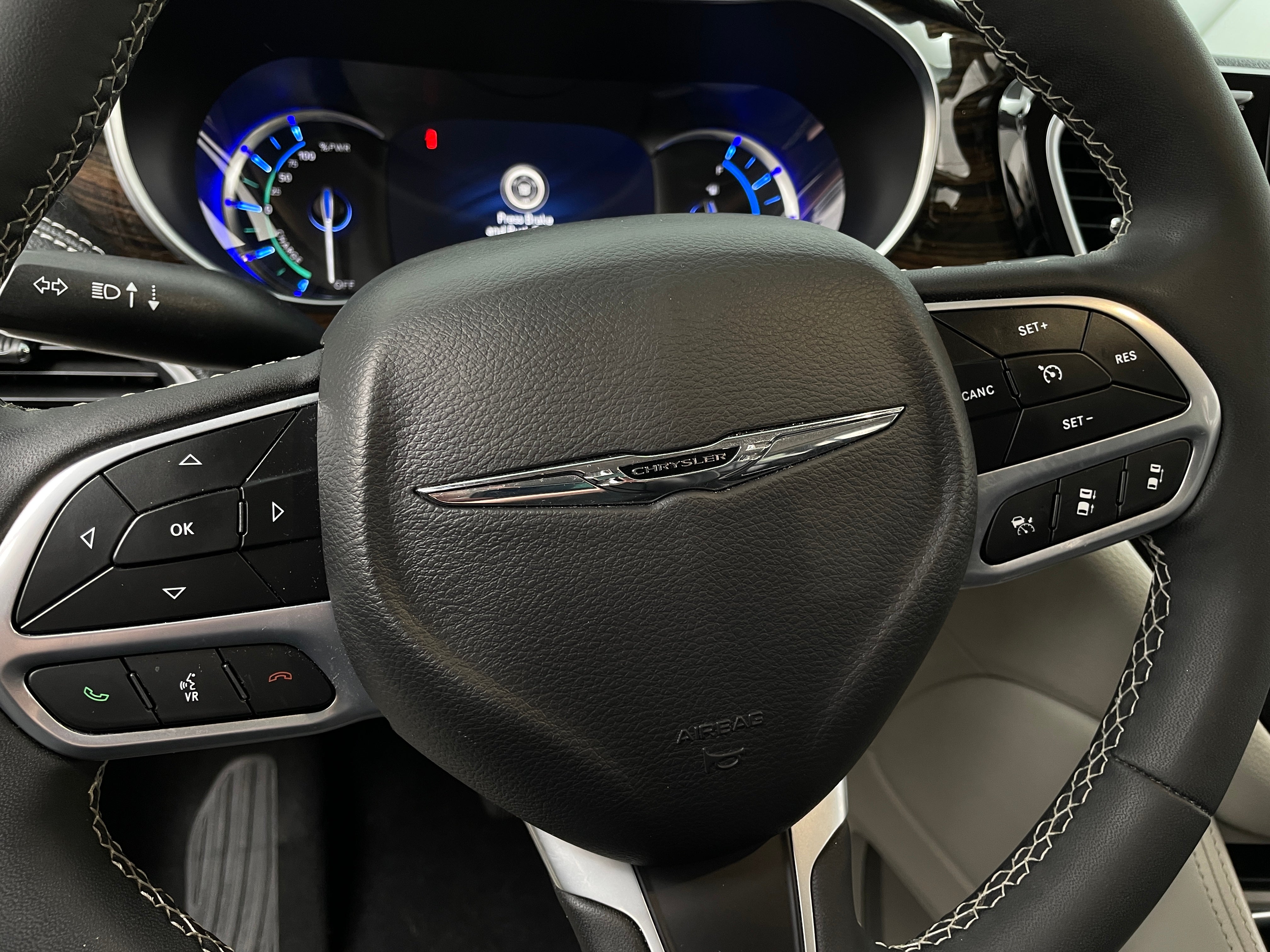 2022 Chrysler Pacifica Hybrid Limited 4