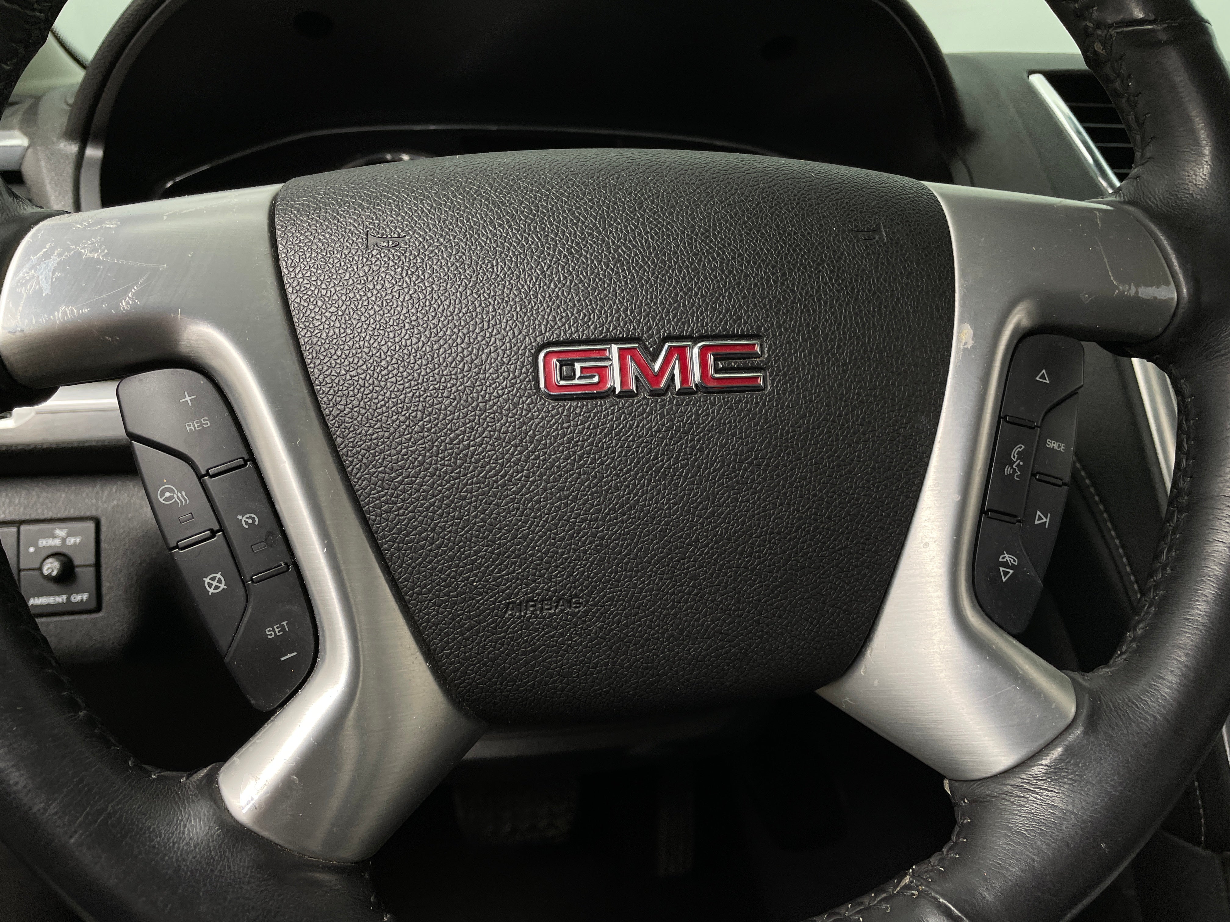 2017 GMC Acadia  4