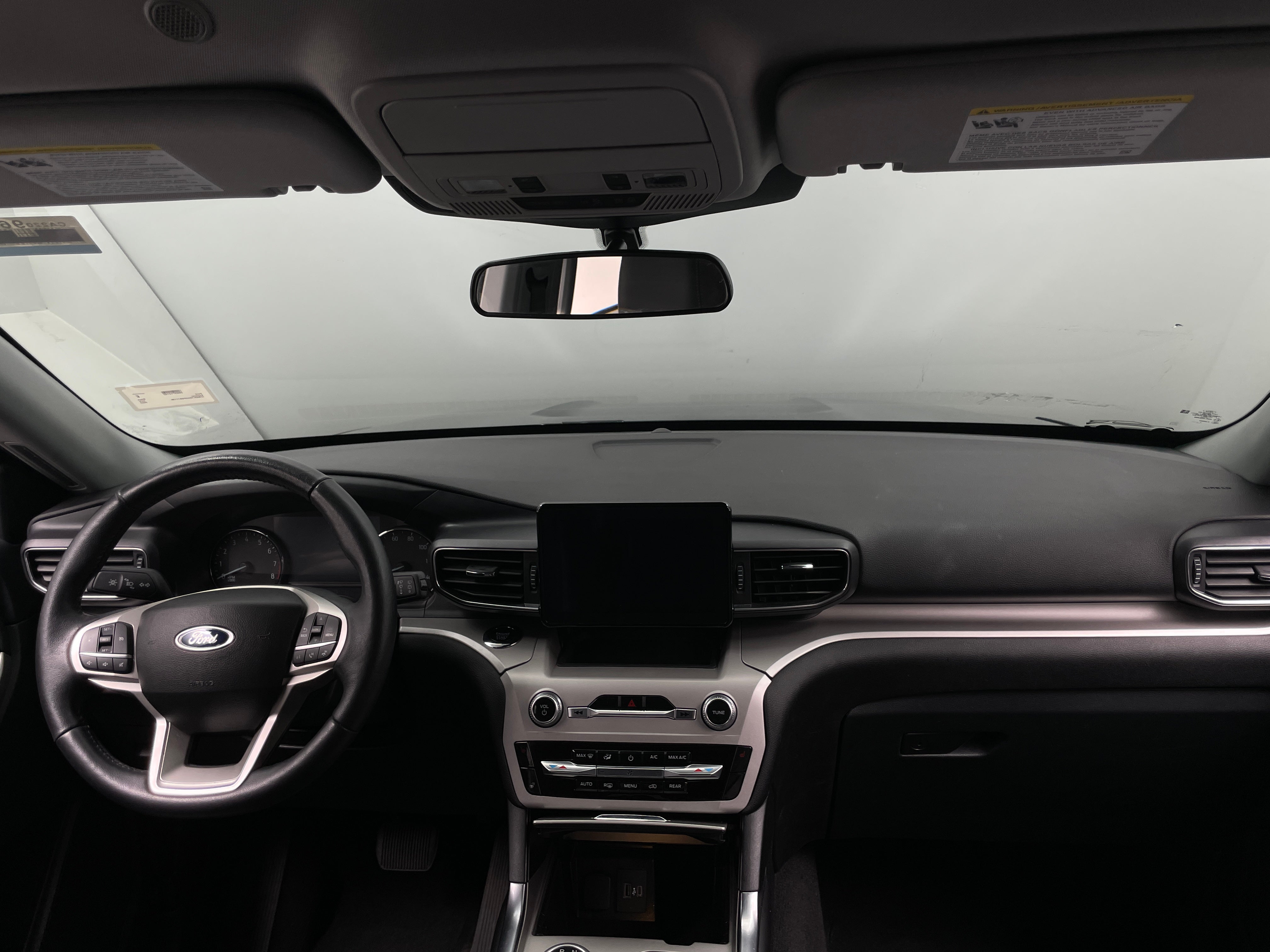 2023 Ford Explorer XLT 3