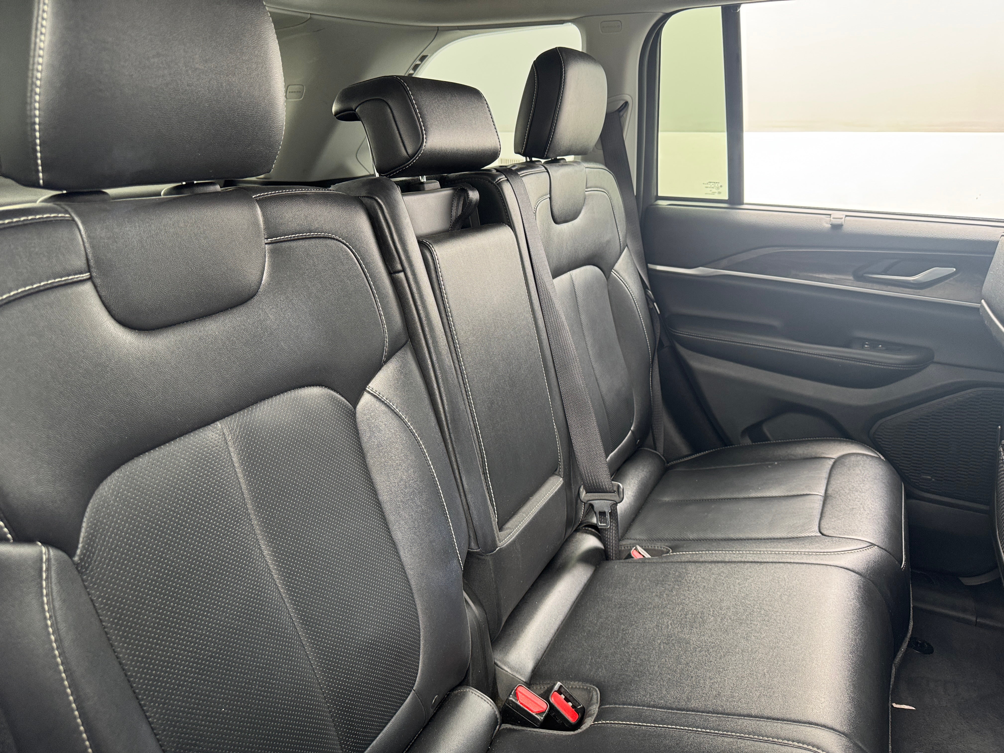 2023 Jeep Grand Cherokee Limited Edition 5
