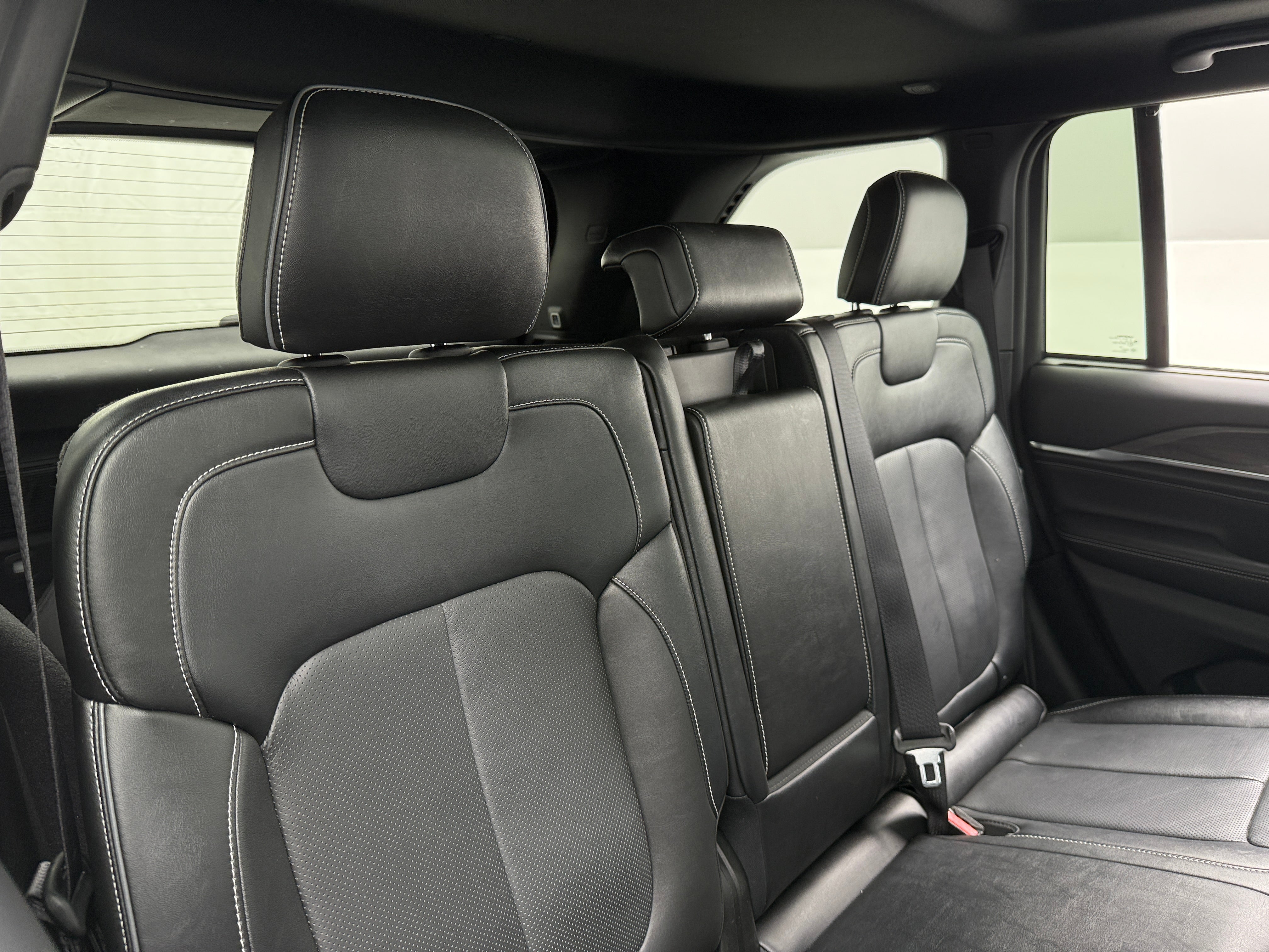 2023 Jeep Grand Cherokee Overland 4xe 5