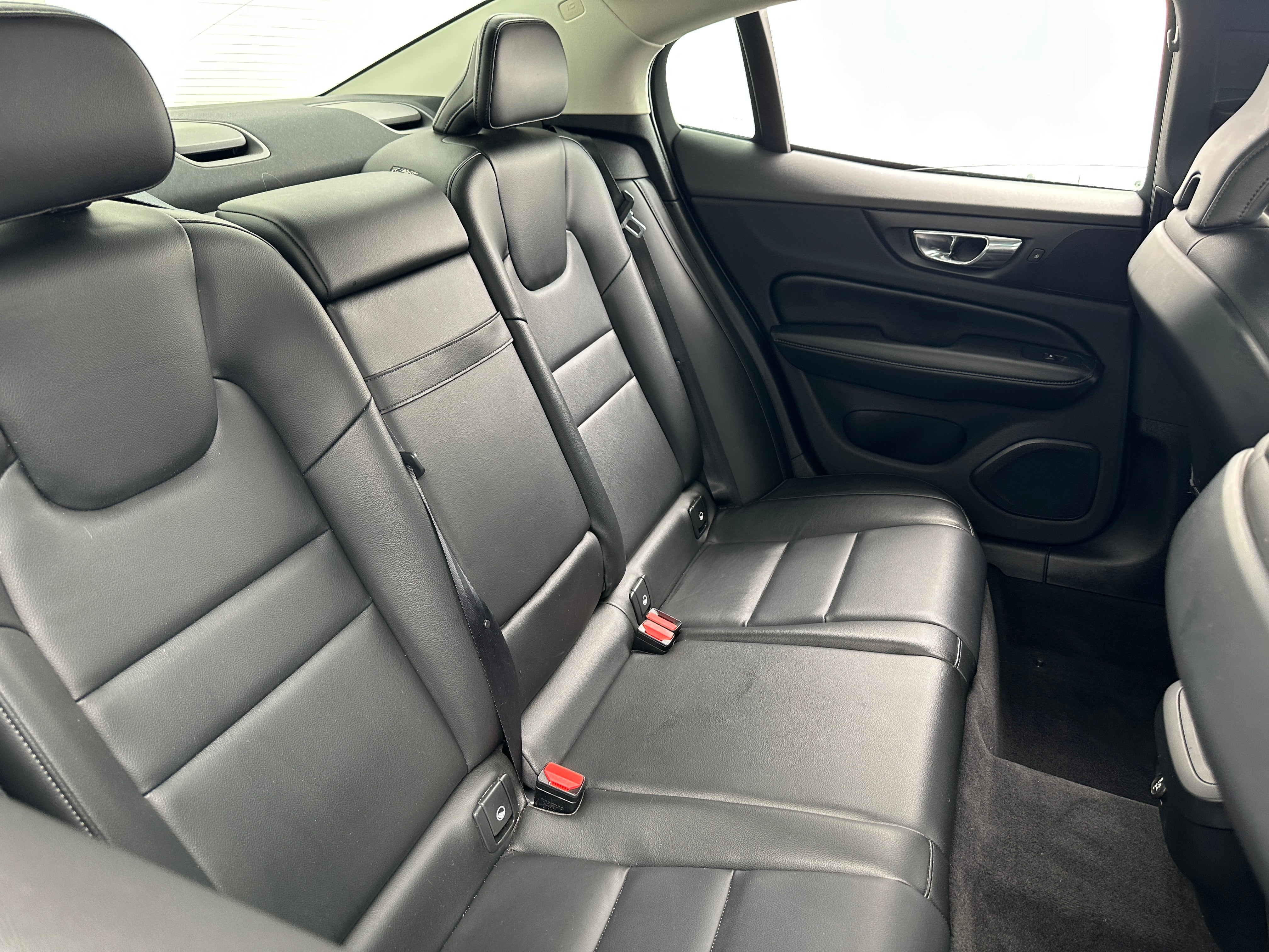 2019 Volvo S60 T5 Momentum 5