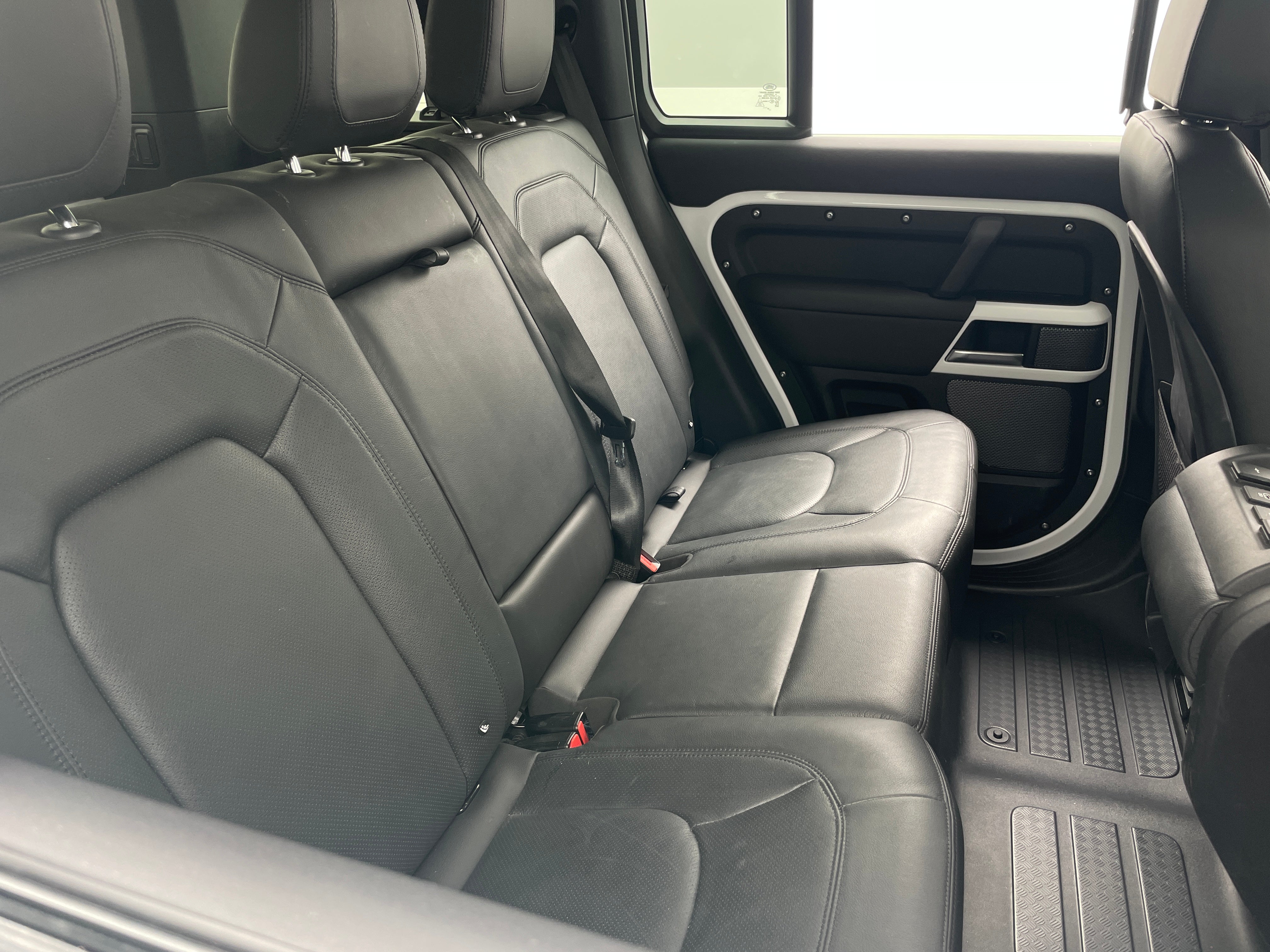 2024 Land Rover Defender 110 5
