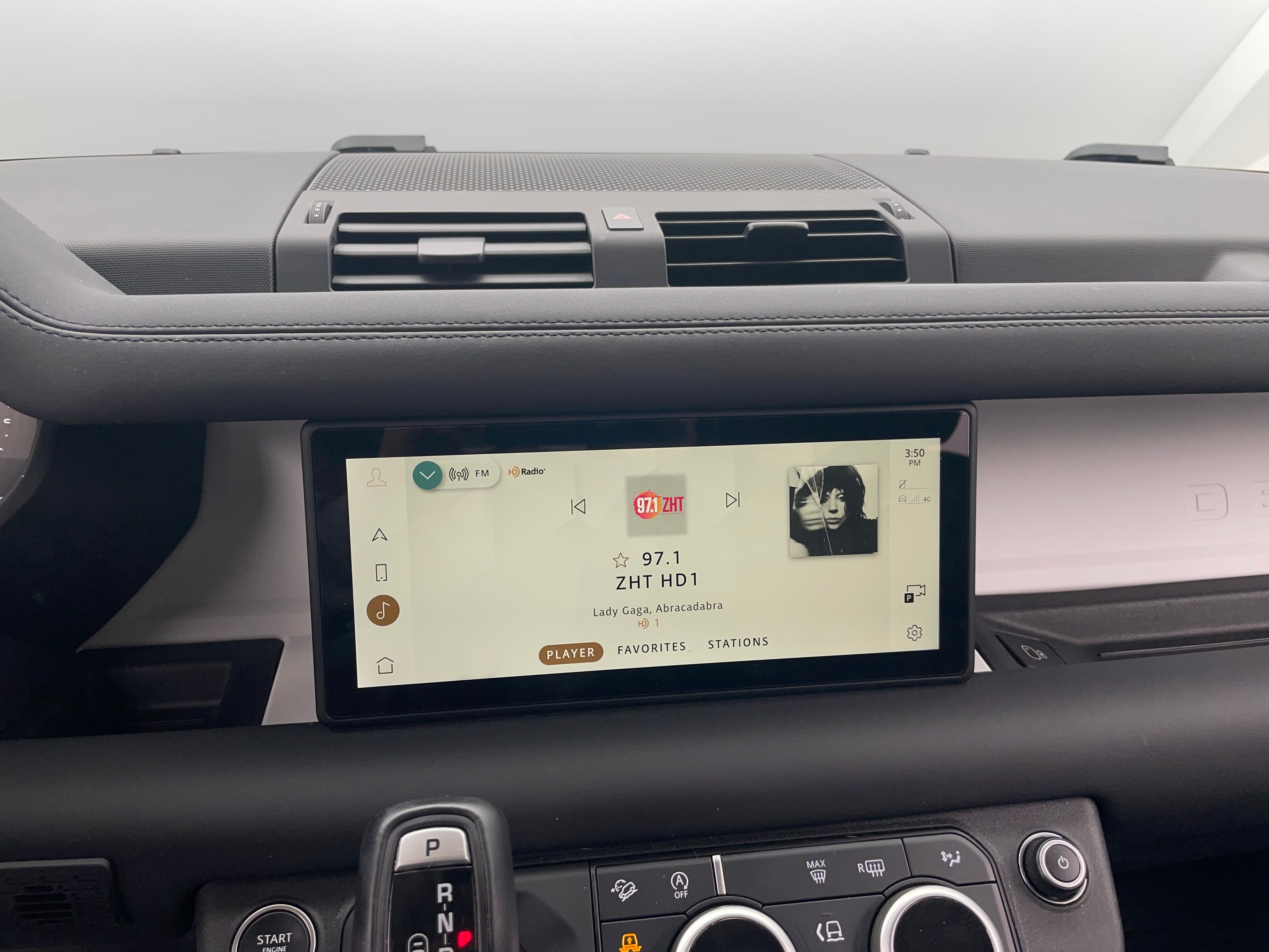 2024 Land Rover Defender 110 3