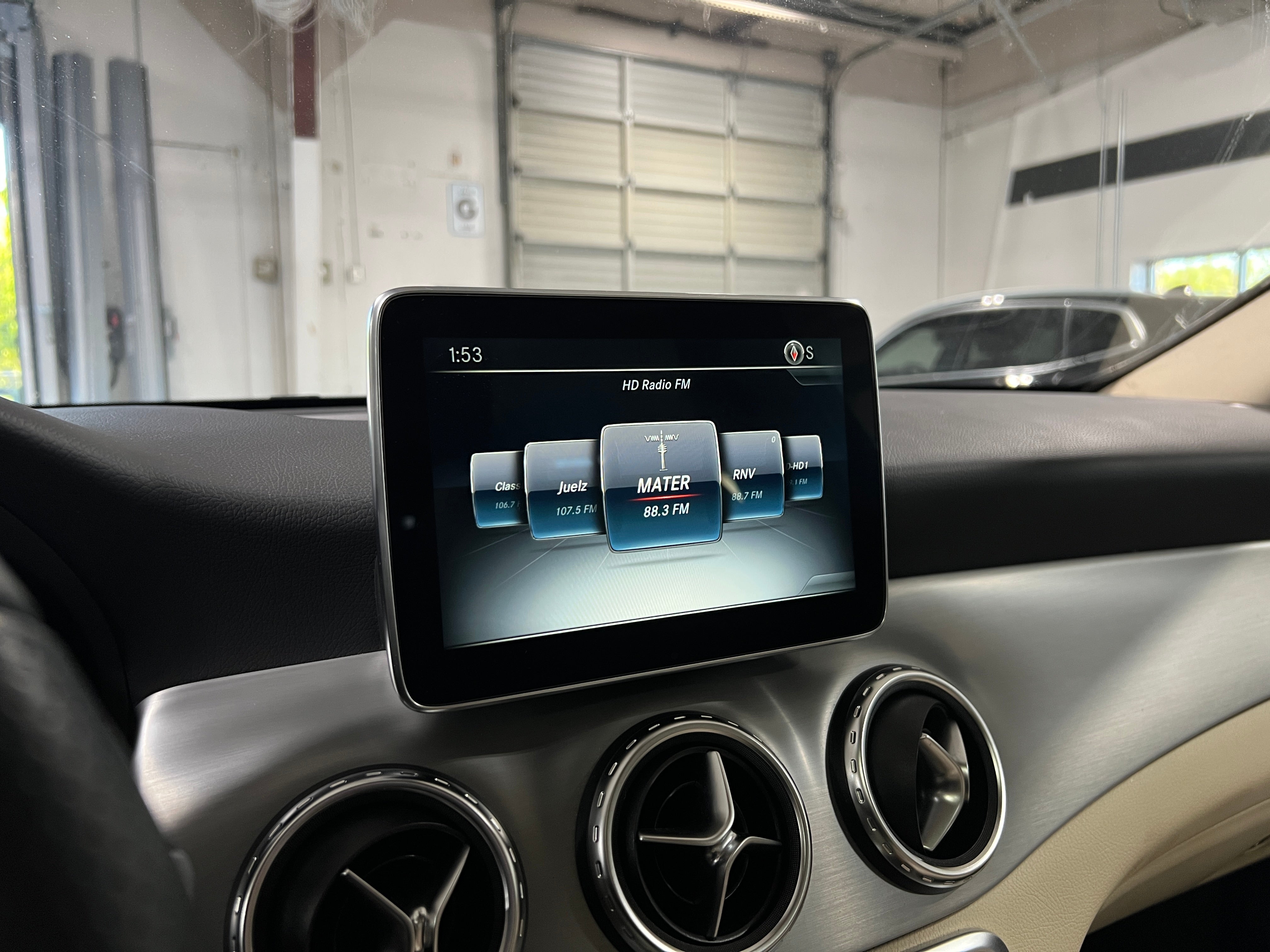 2016 Mercedes-Benz GLA 250 4MATIC 3