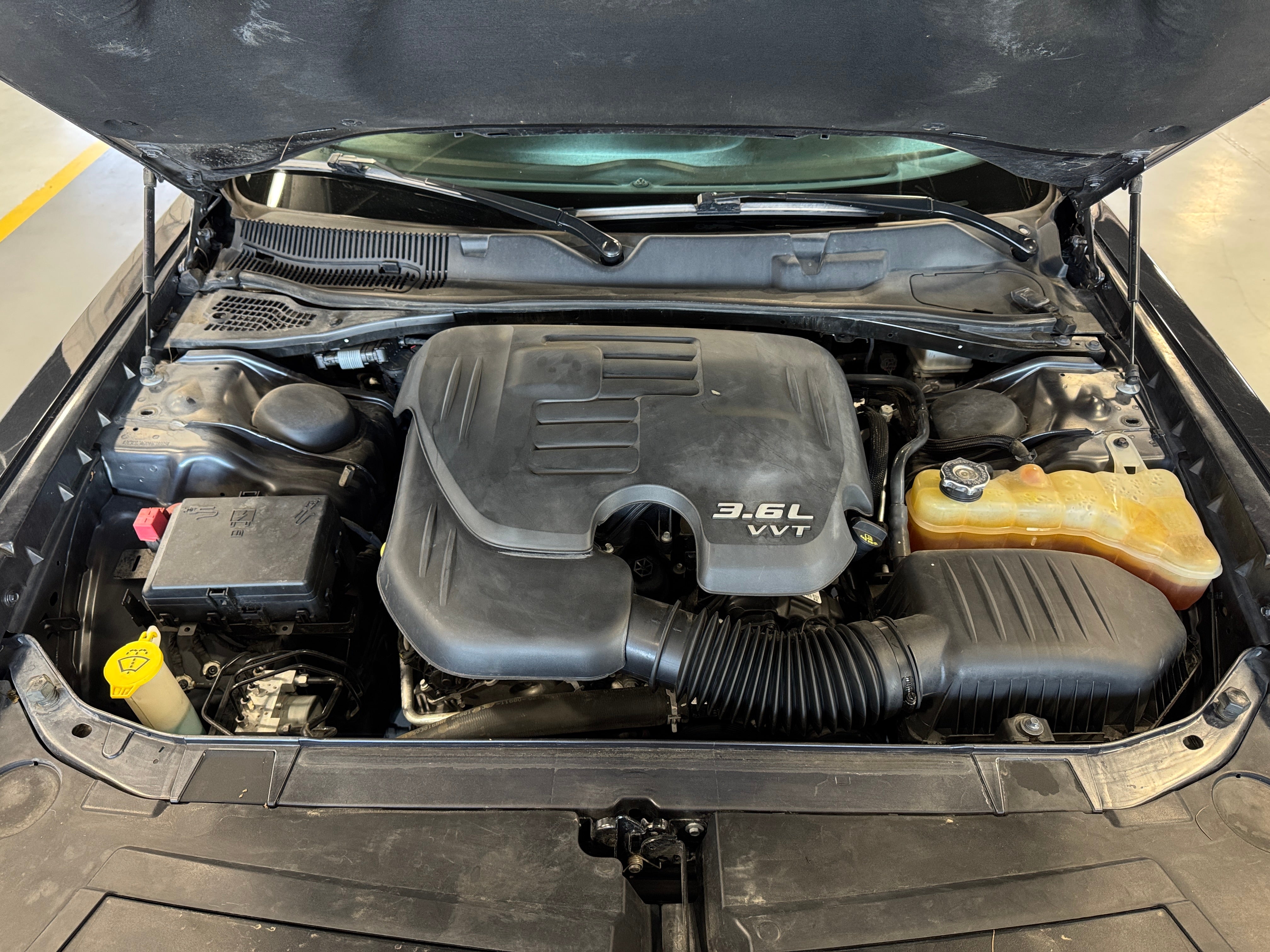 Image 4 of 2017 Dodge Challenger SXT