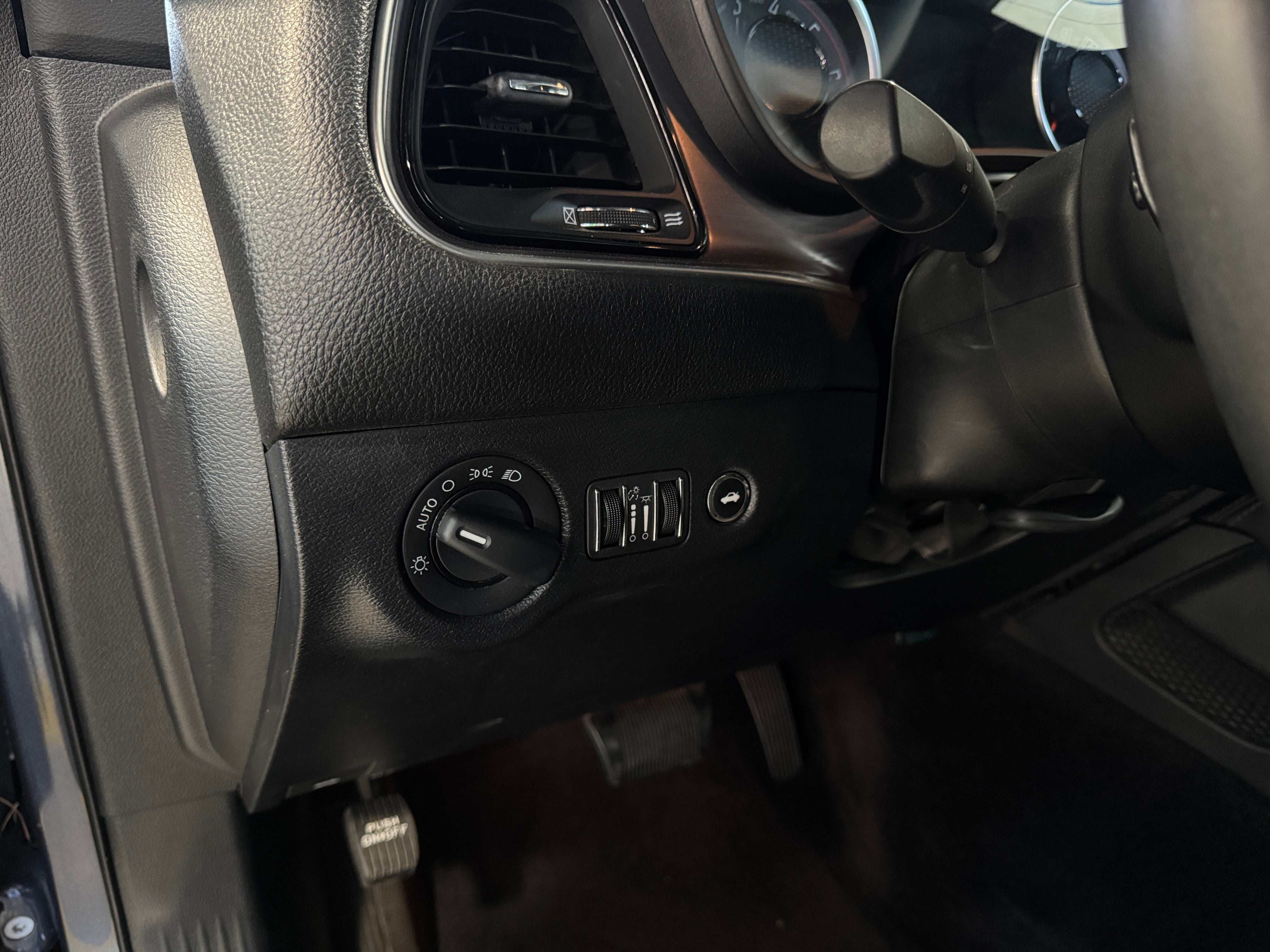 Image 2 of 2017 Dodge Challenger SXT