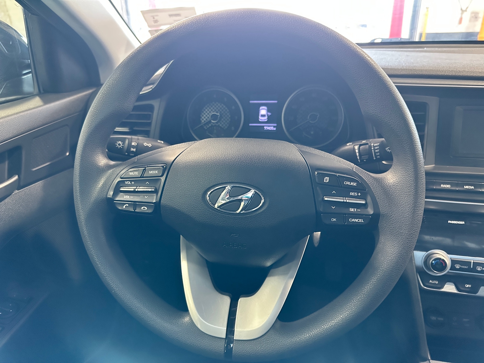 Thumbnail: 2020 Hyundai Elantra - 5