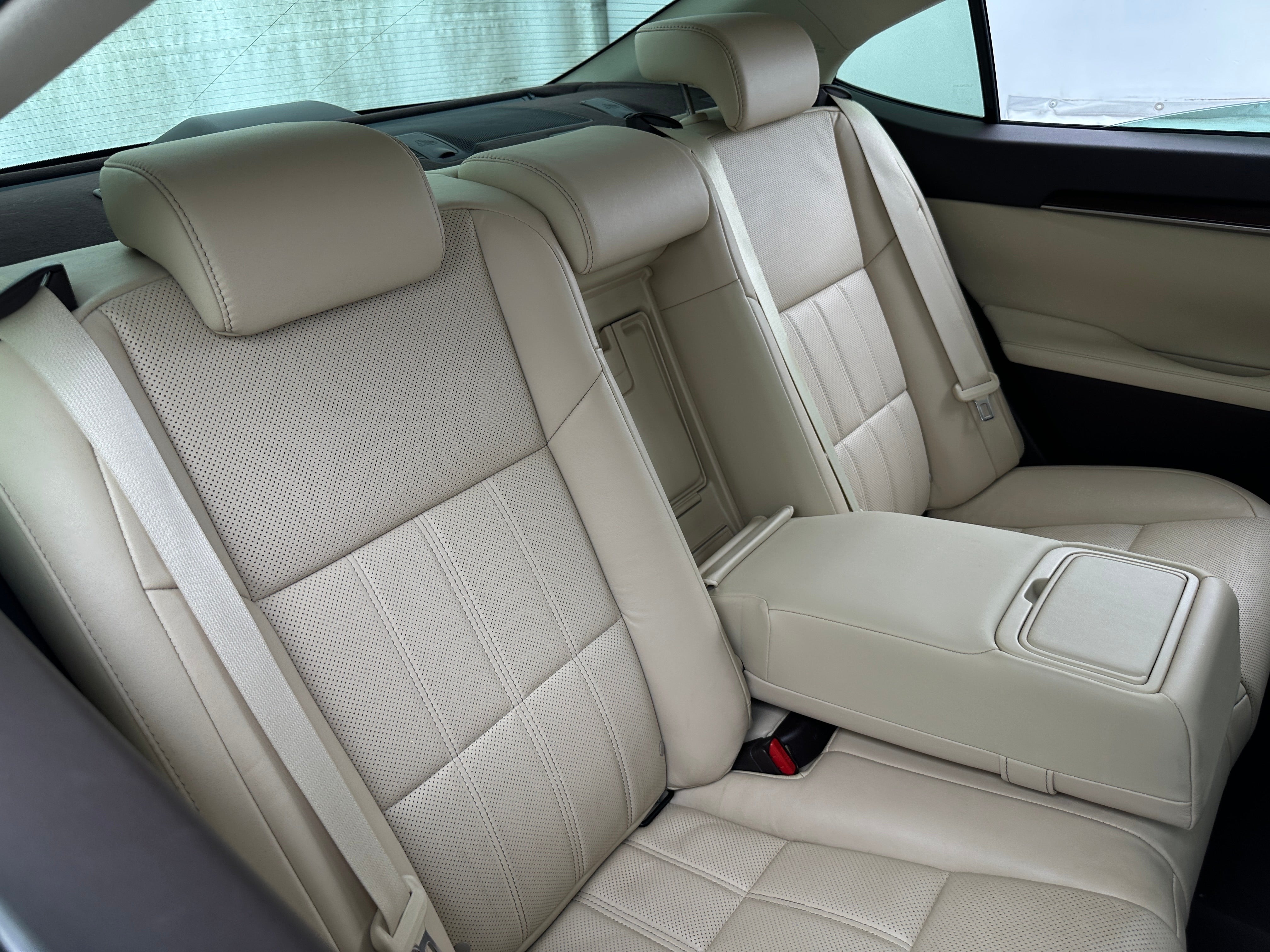 2017 Lexus ES 350 5