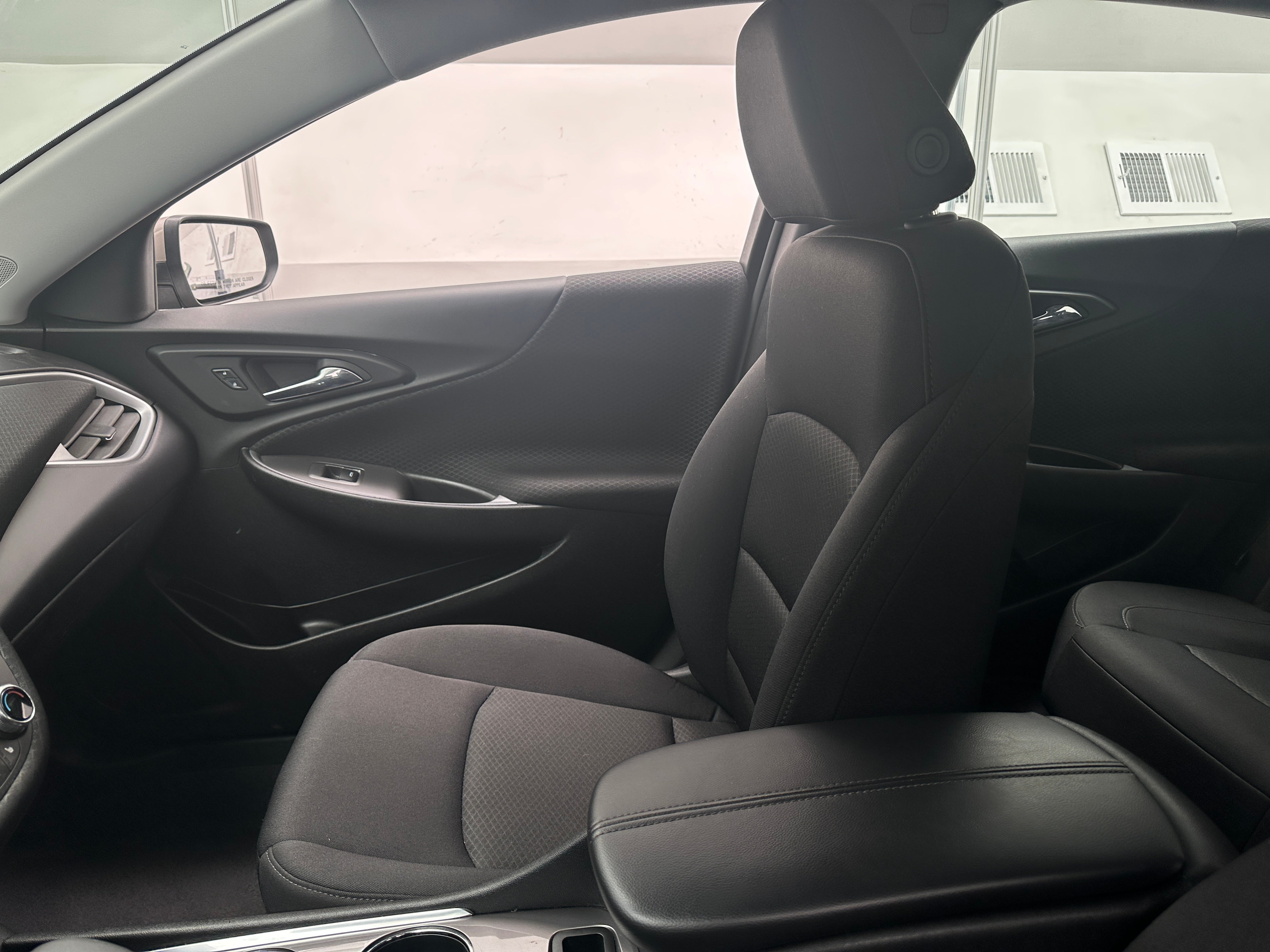 2024 Chevrolet Malibu LT 2