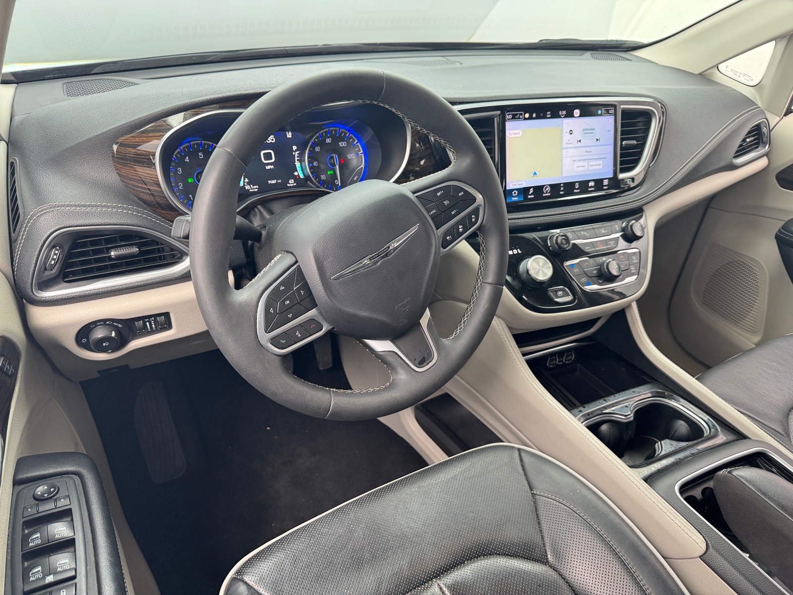 Thumbnail: 2023 Chrysler Pacifica - 2