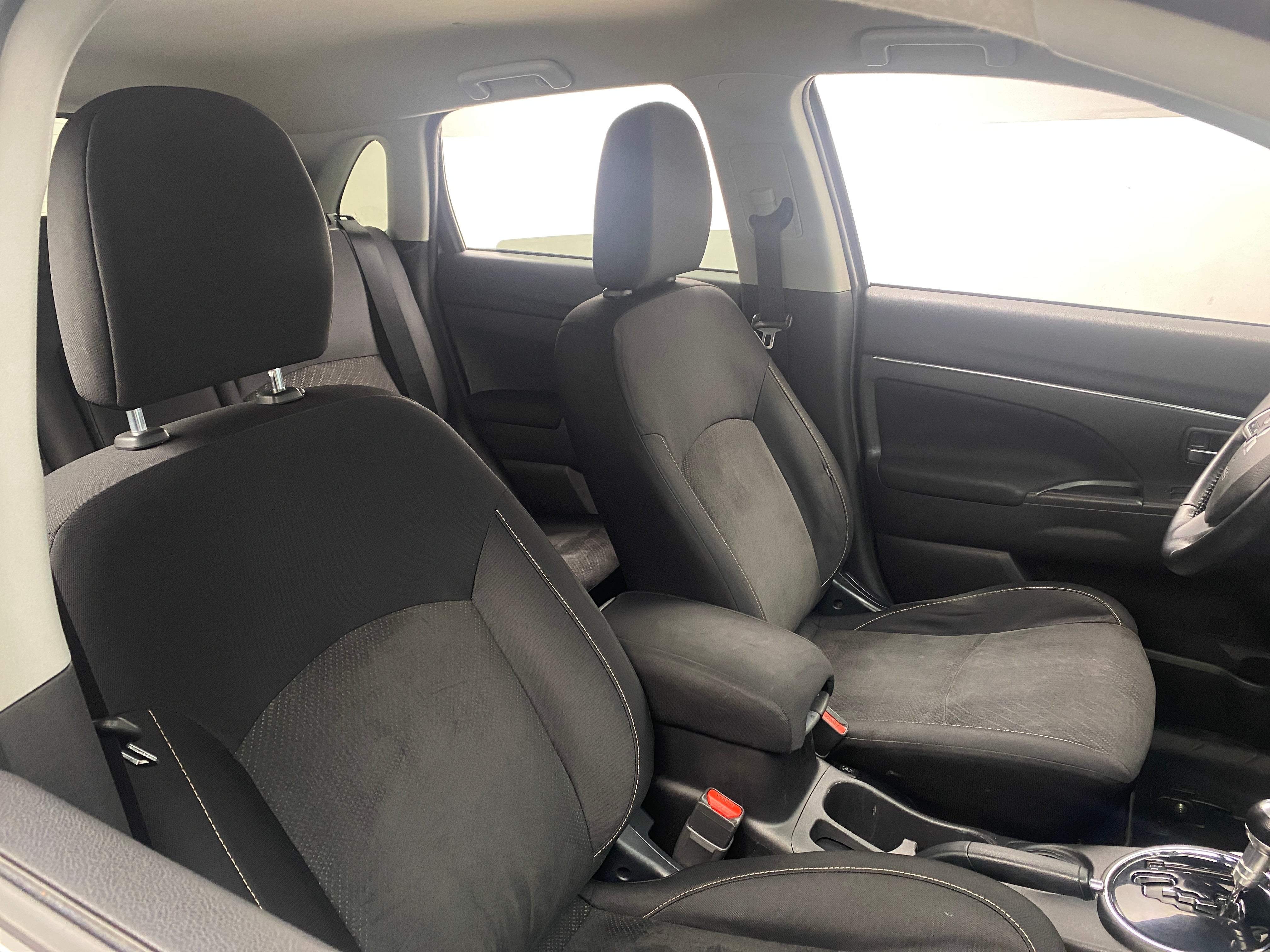 2014 Mitsubishi Outlander Sport SE 2