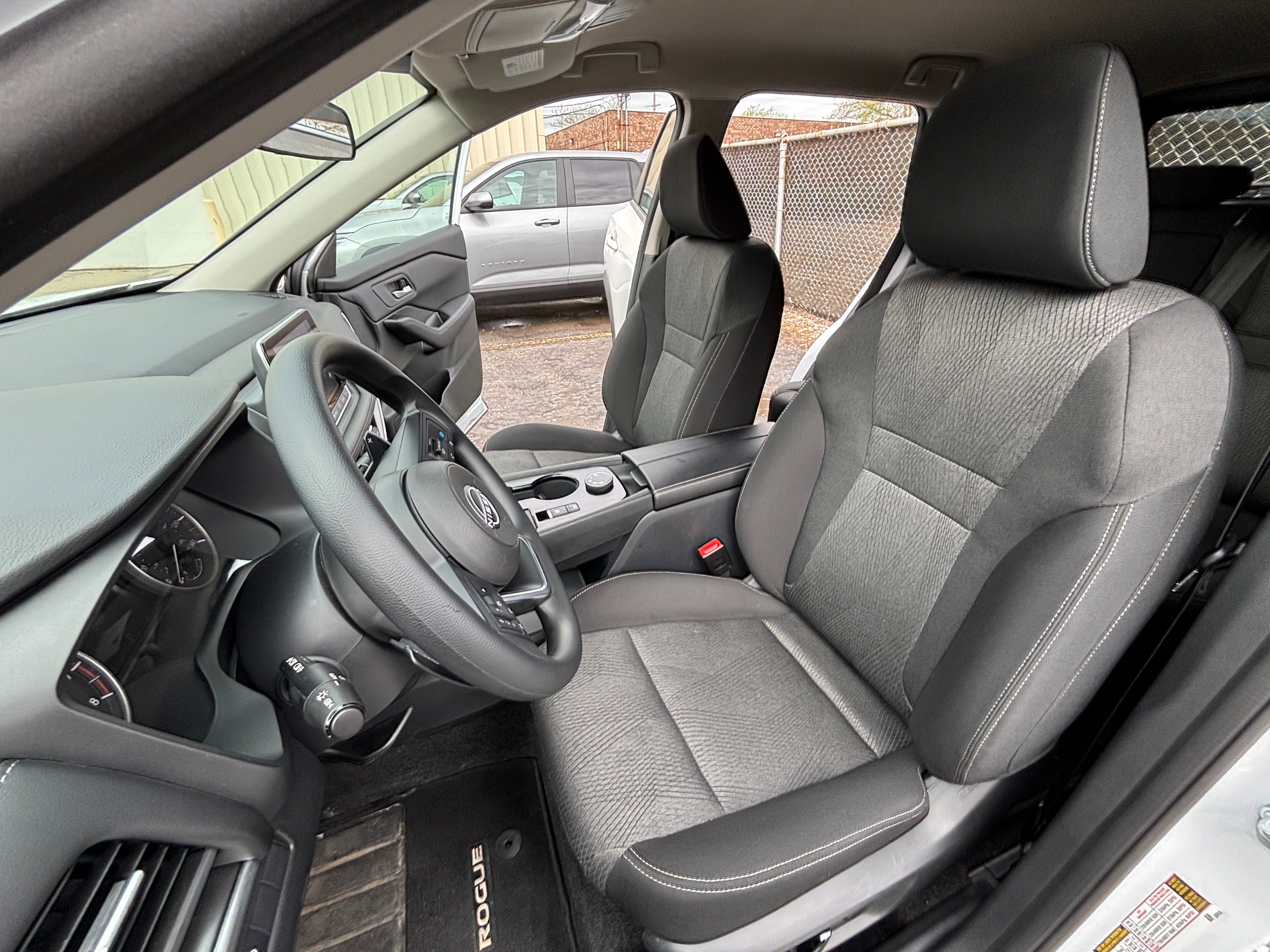2024 Nissan Rogue SV 2