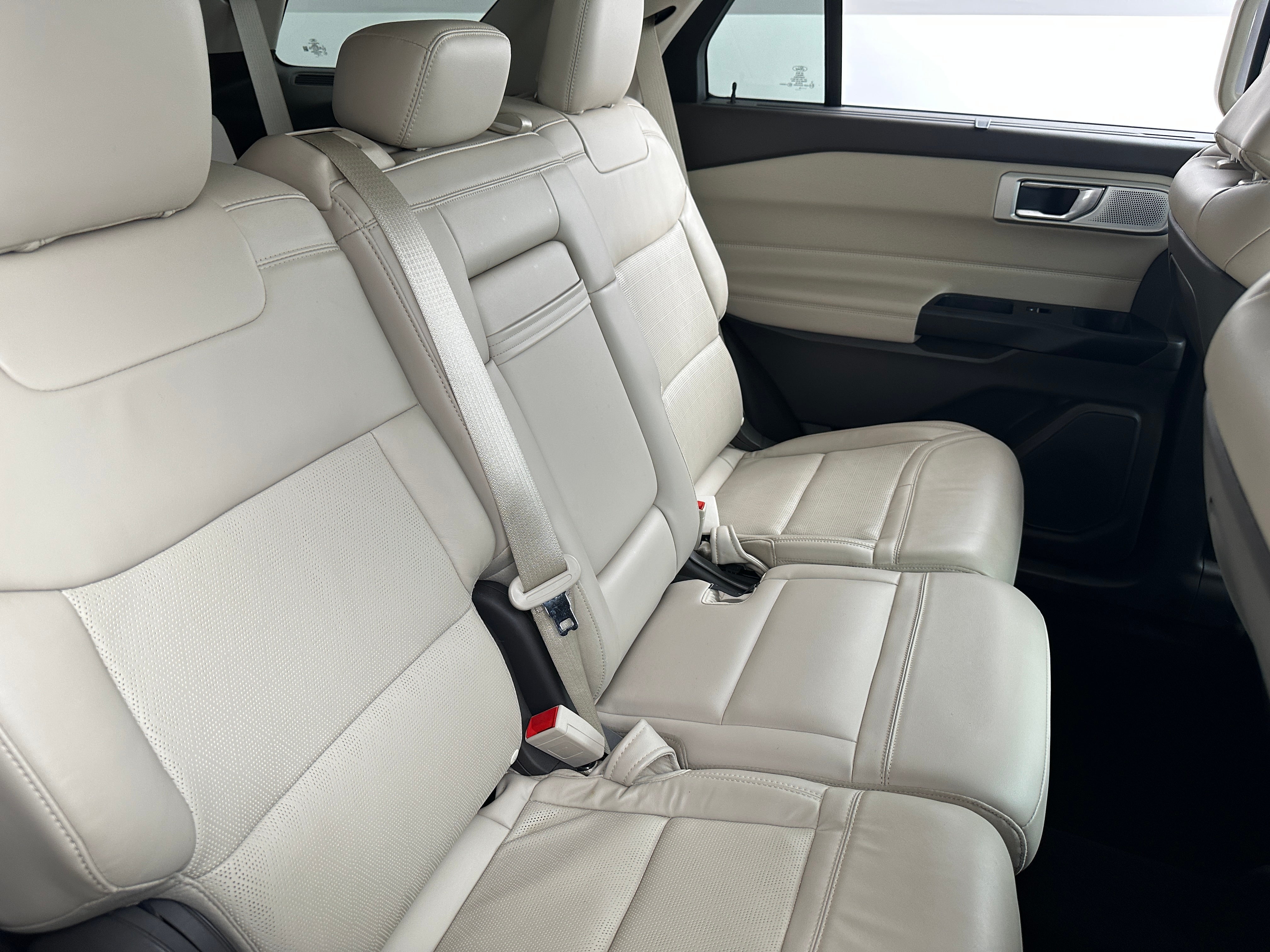 2020 Ford Explorer Platinum 5