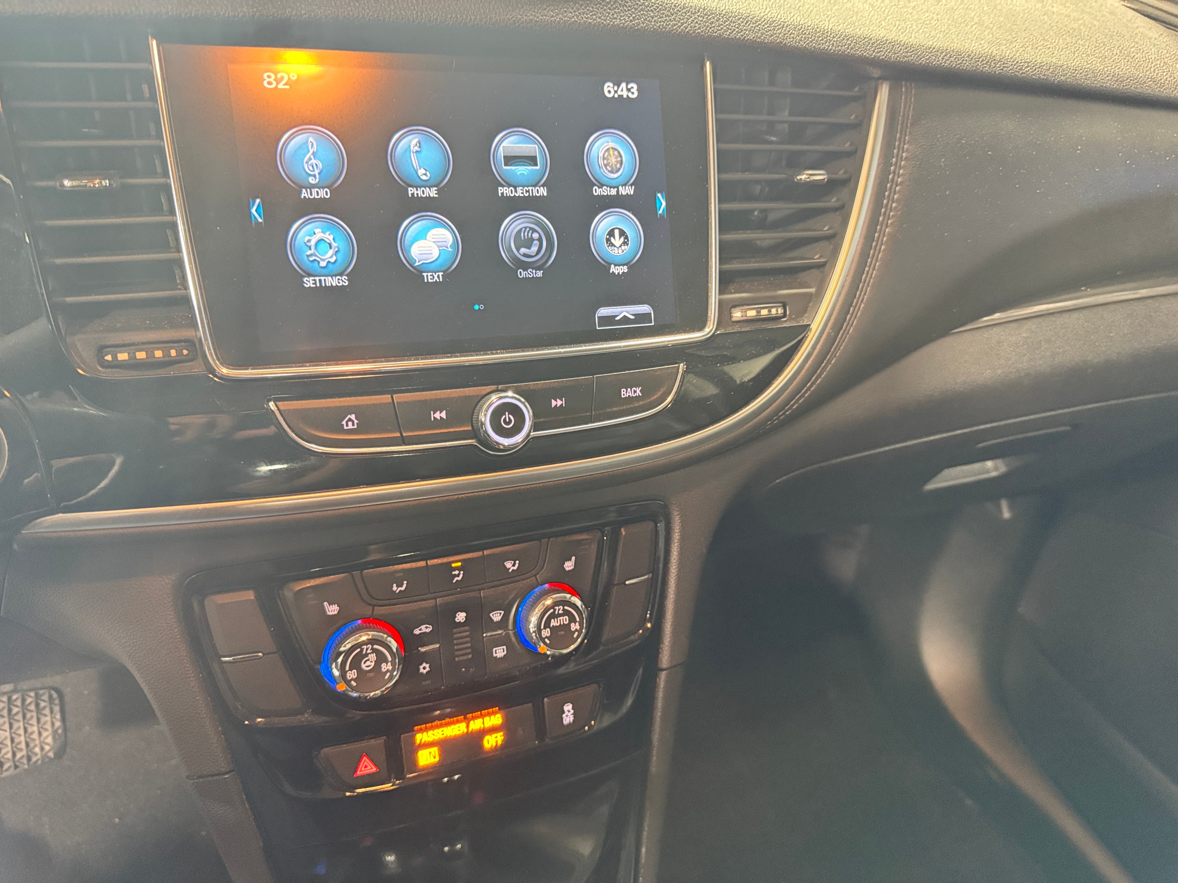 2018 Buick Encore Essence 3