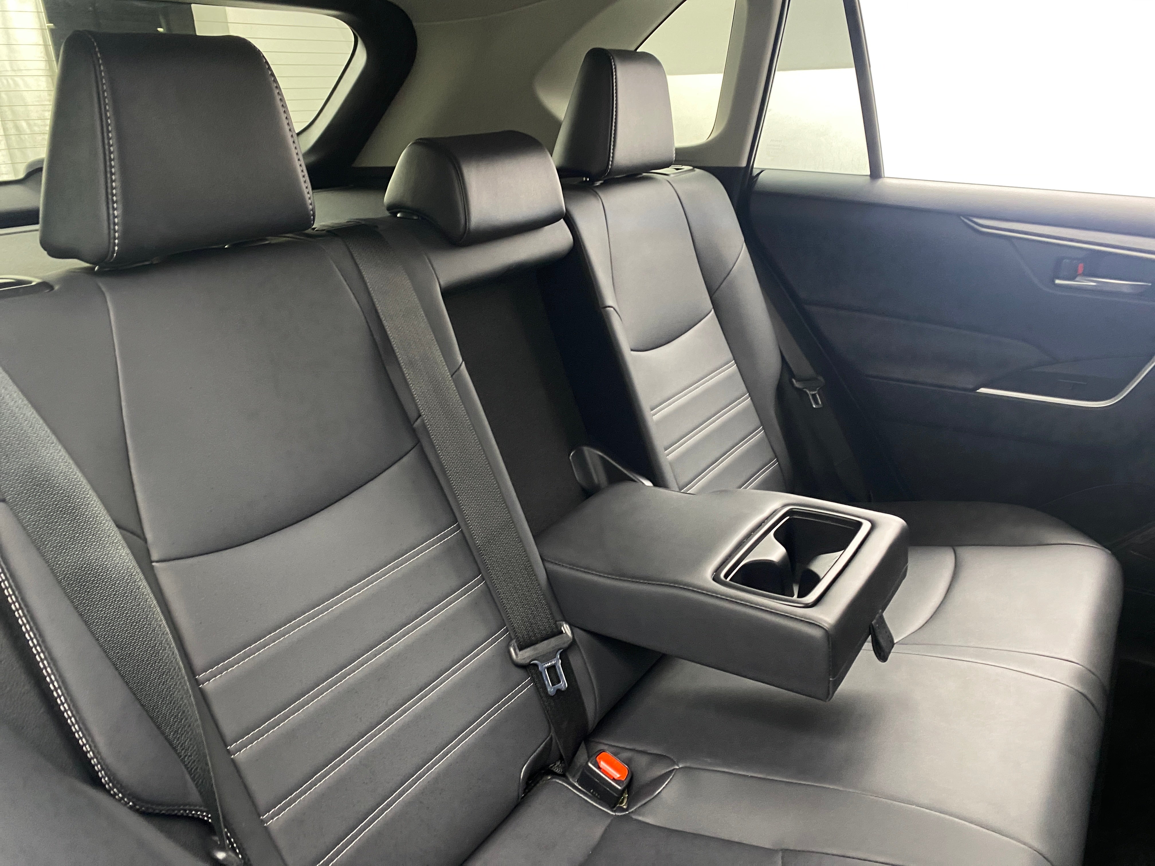 2021 Toyota RAV4 XLE Premium 5