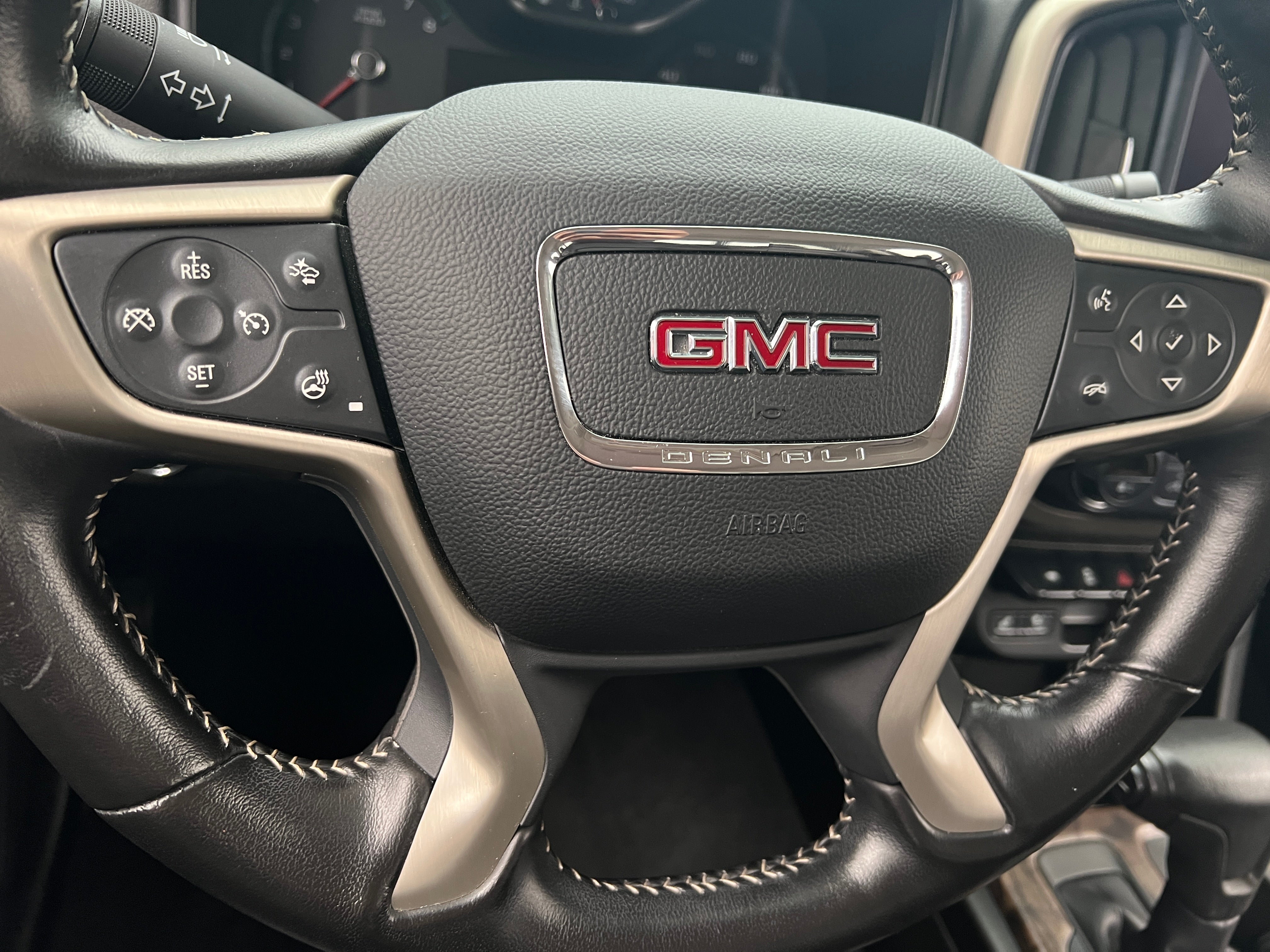 2021 GMC Canyon Denali 4
