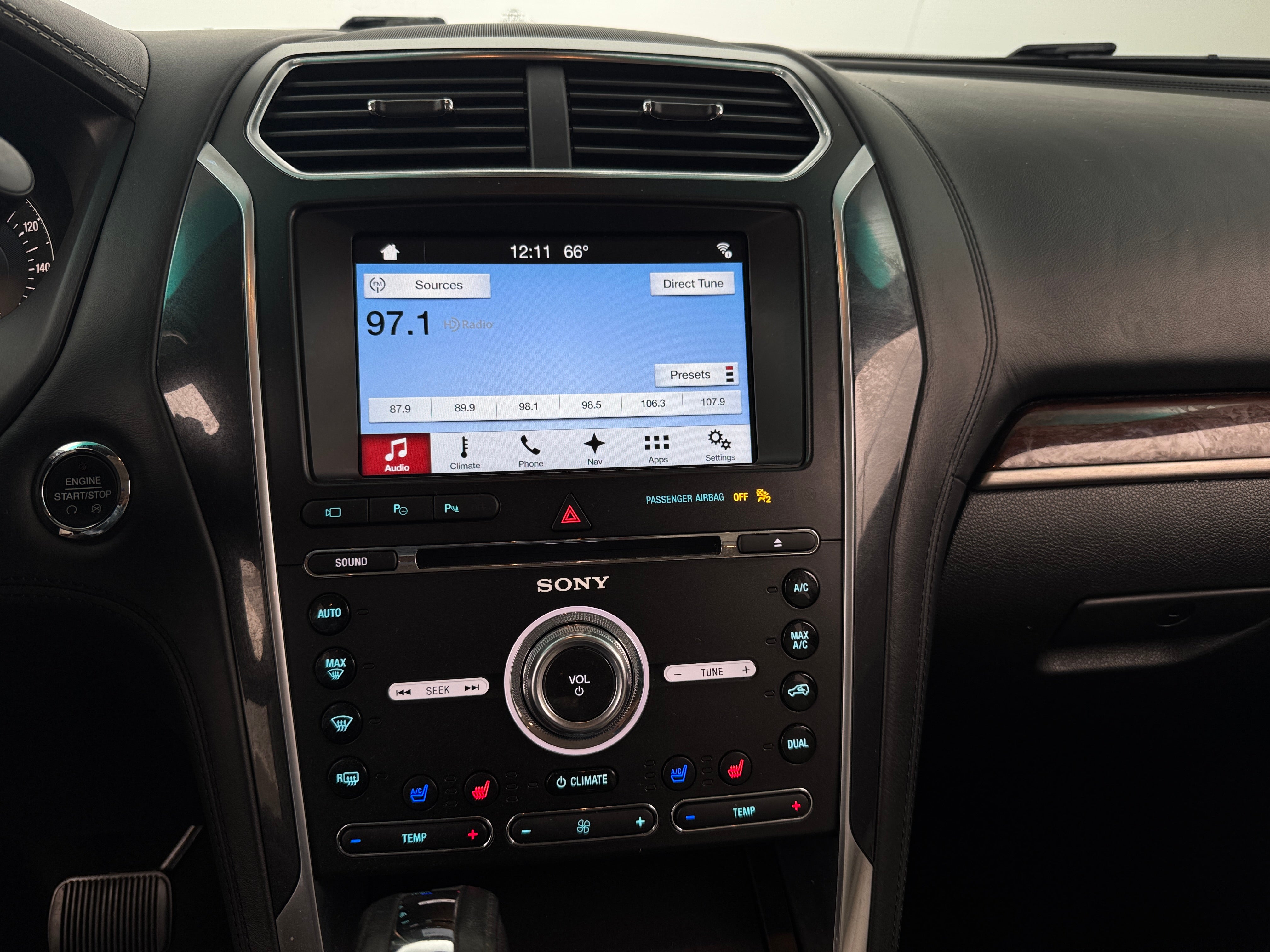 2017 Ford Explorer Platinum 3