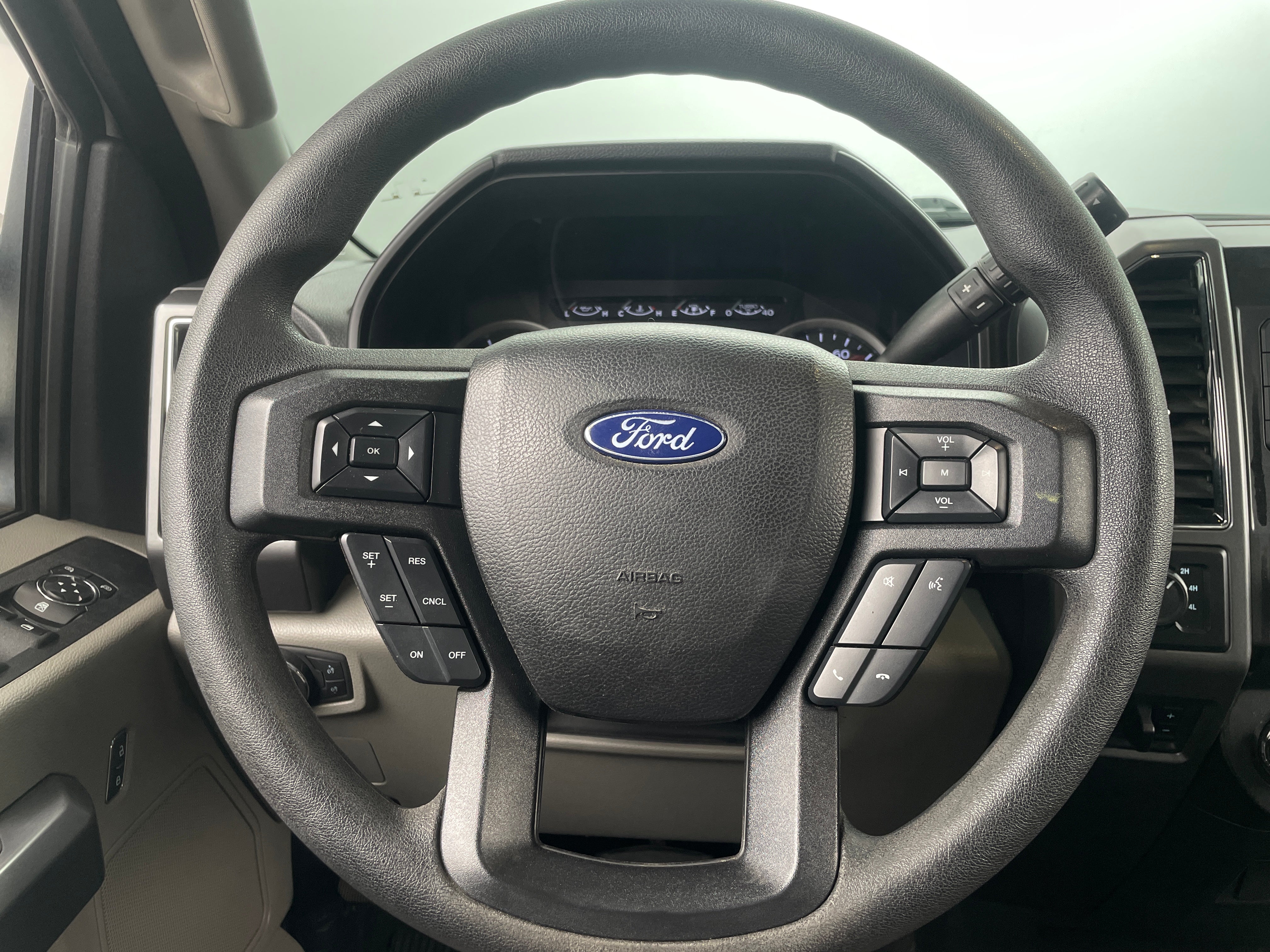2018 Ford Econoline E-250 5