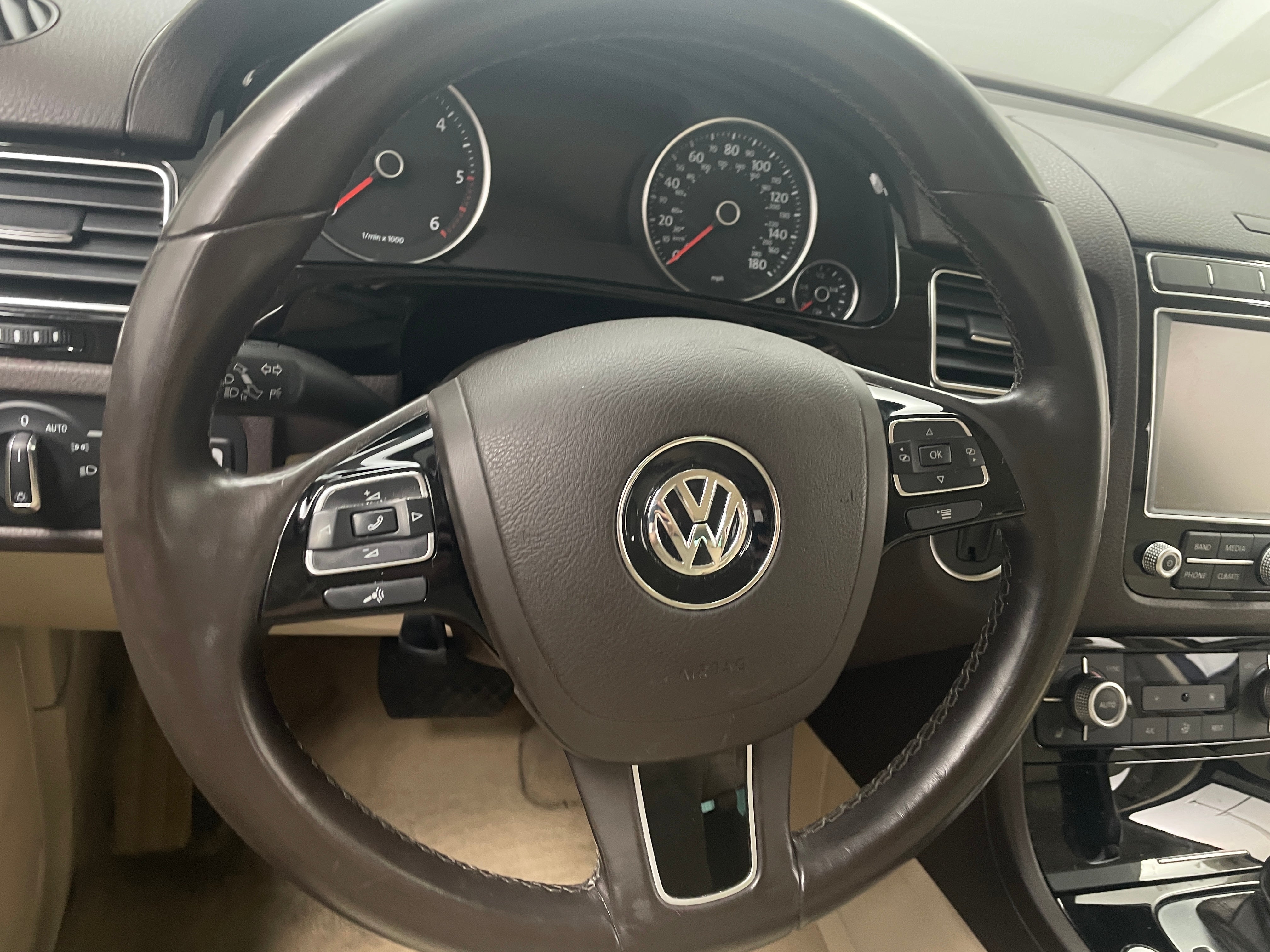 2015 Volkswagen Touareg TDI Sport 5
