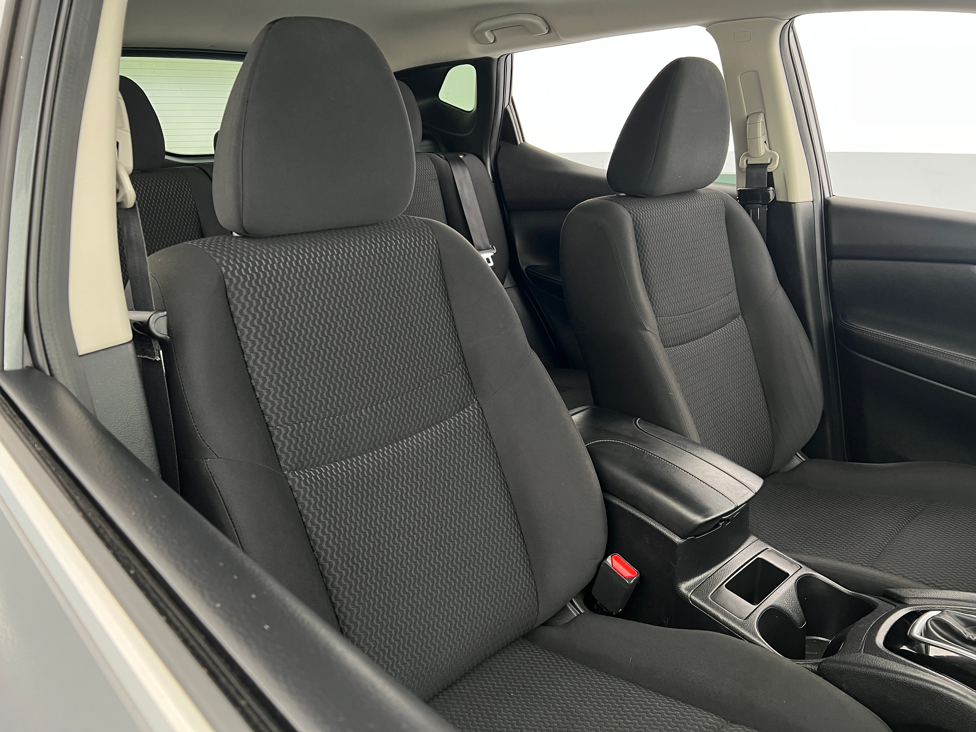 2018 Nissan Rogue Sport S 2