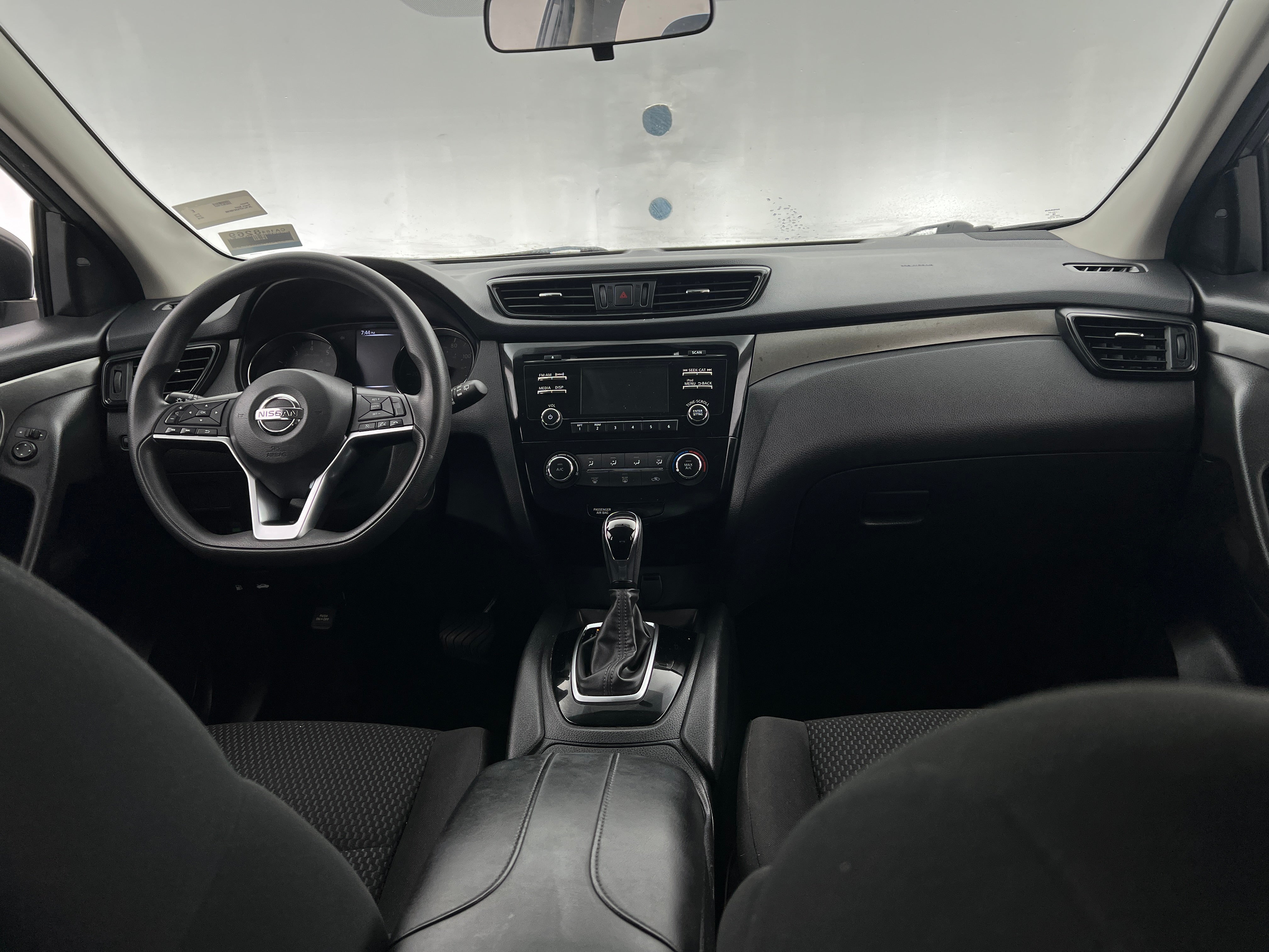 2018 Nissan Rogue Sport S 3
