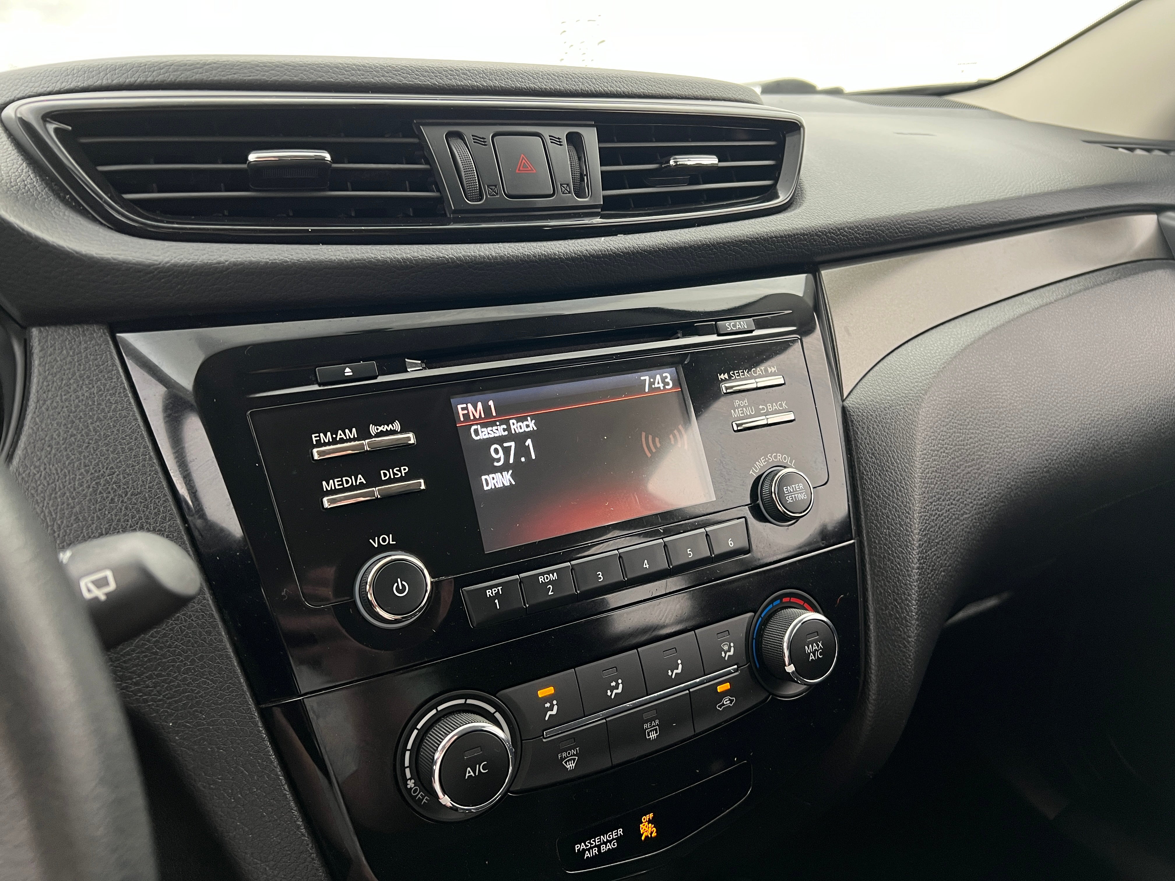 2018 Nissan Rogue Sport S 4