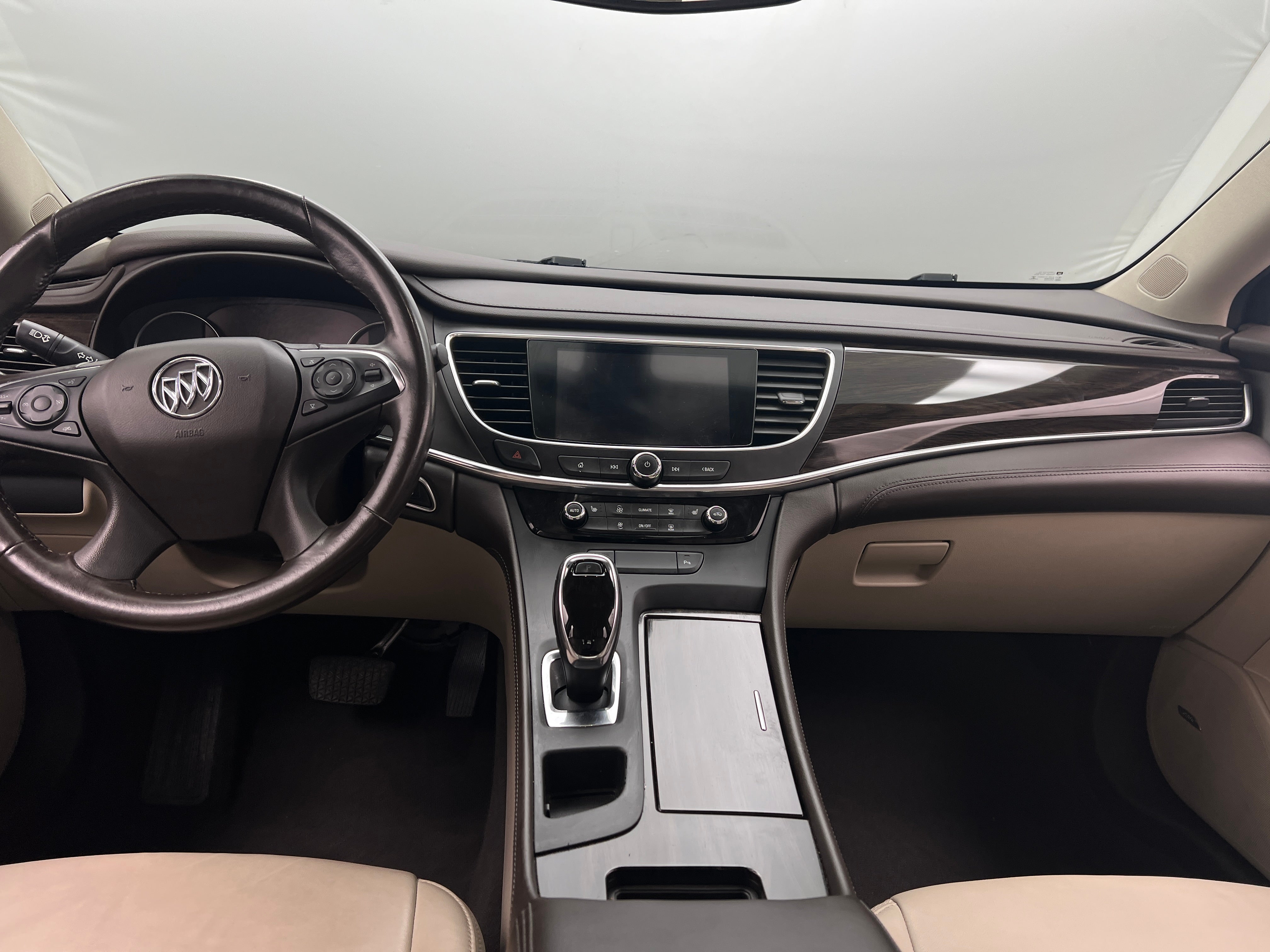 2018 Buick LaCrosse Essence 2