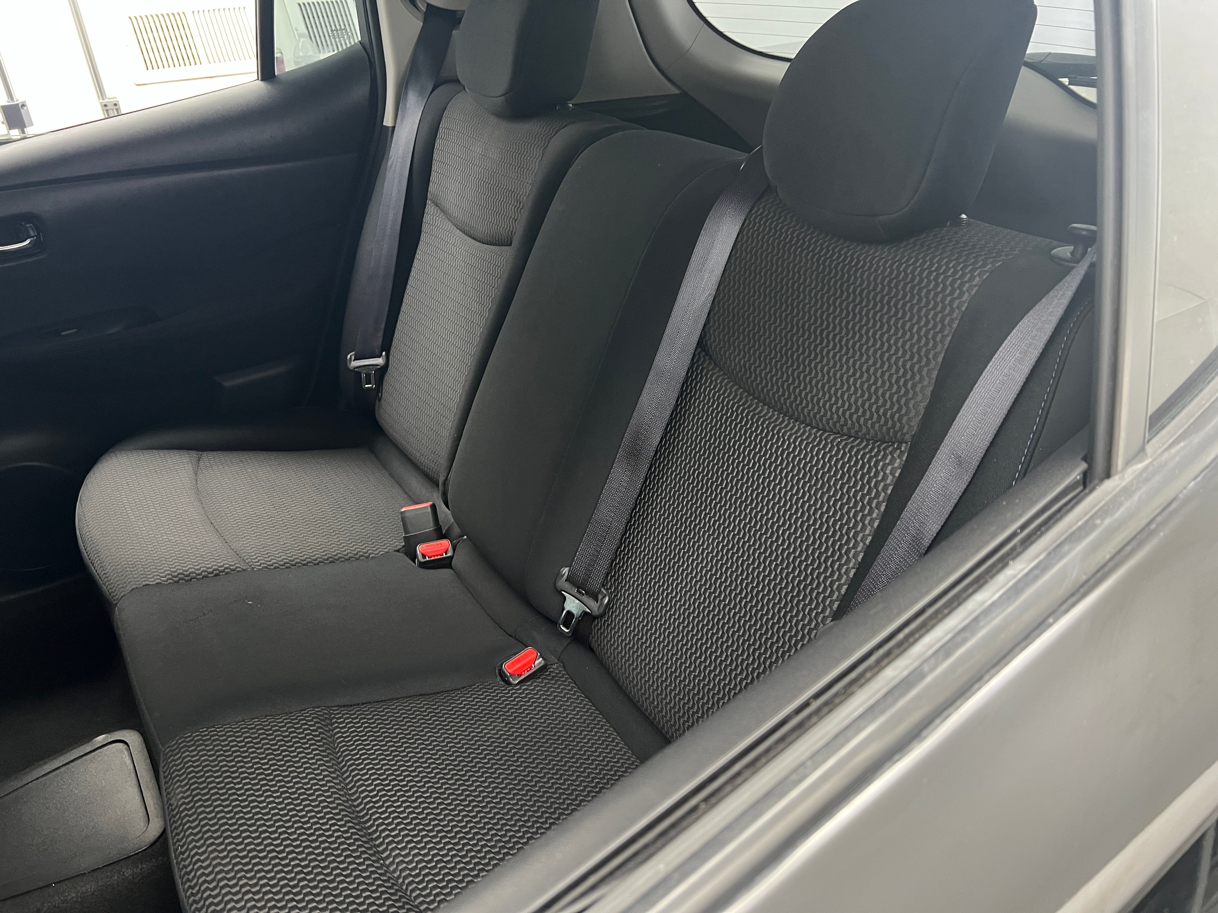 2016 Nissan Leaf S 6