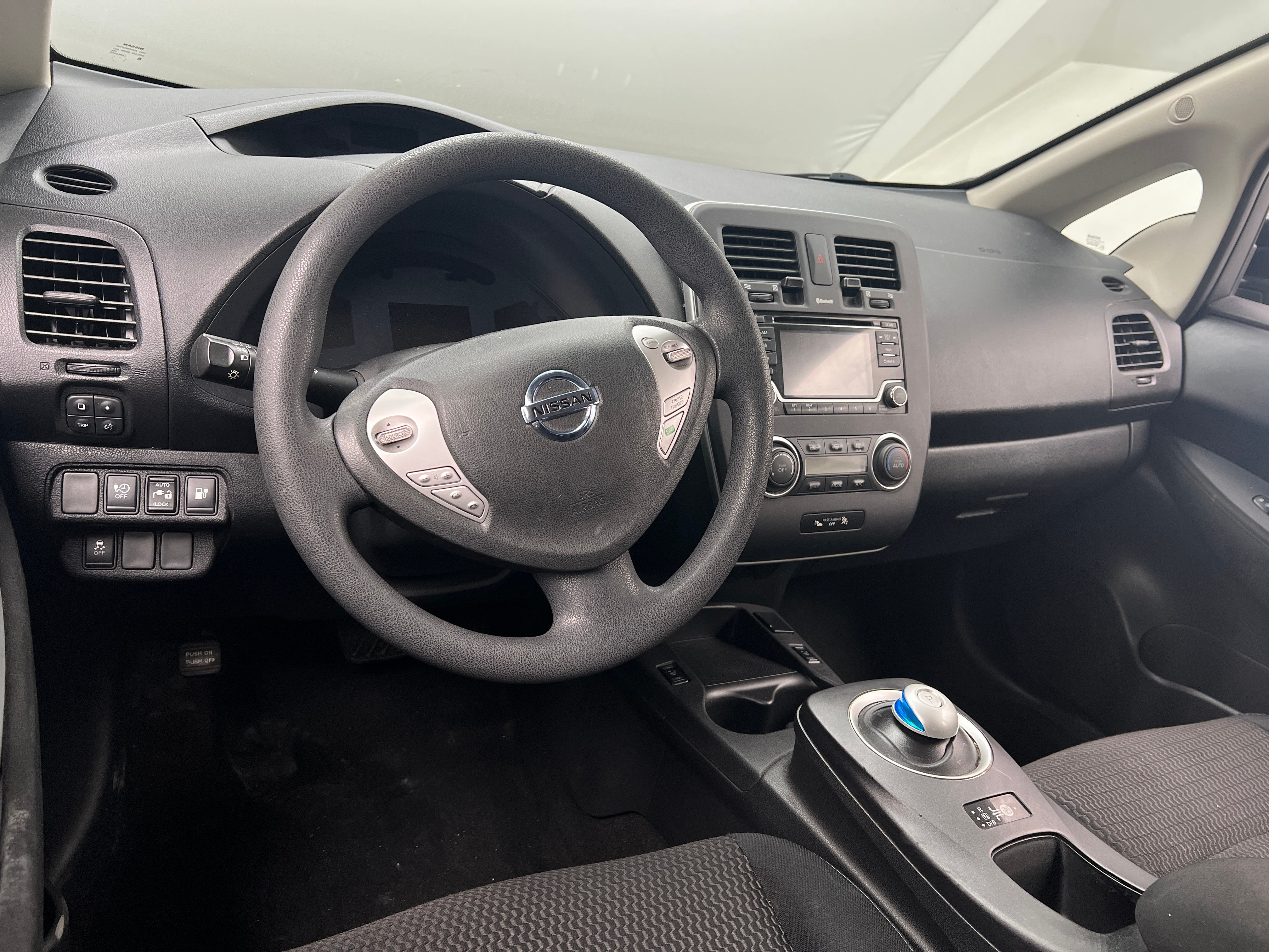 2016 Nissan Leaf S 3