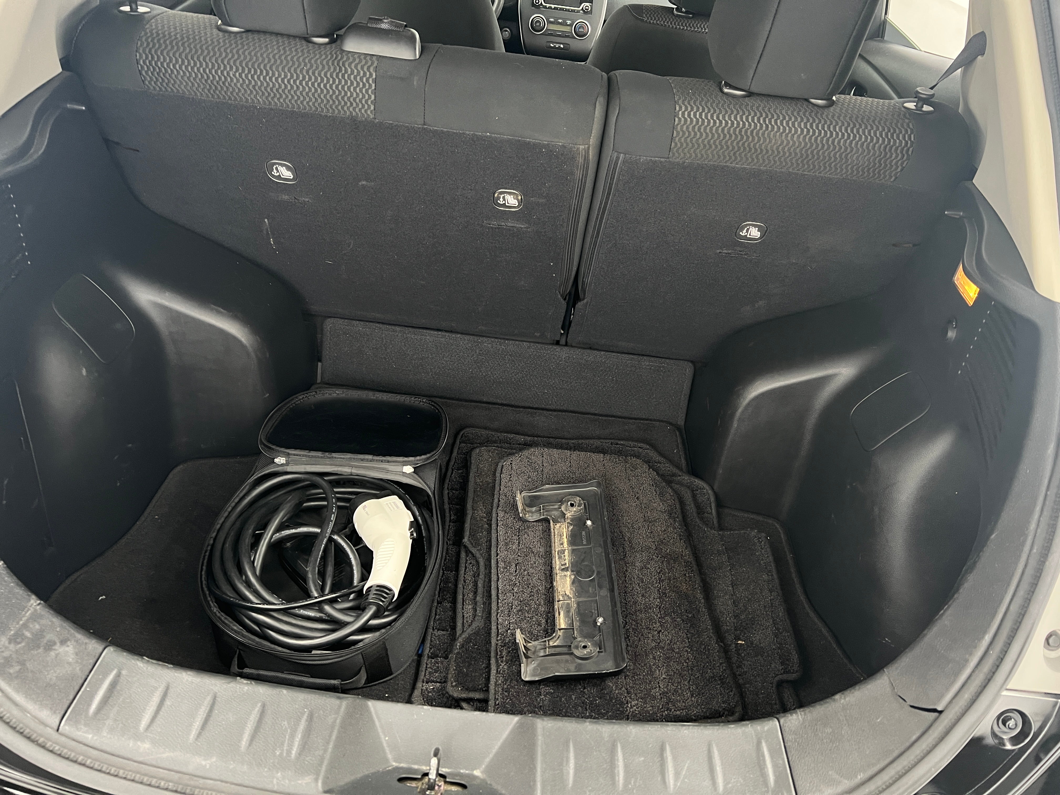 2016 Nissan Leaf S 7