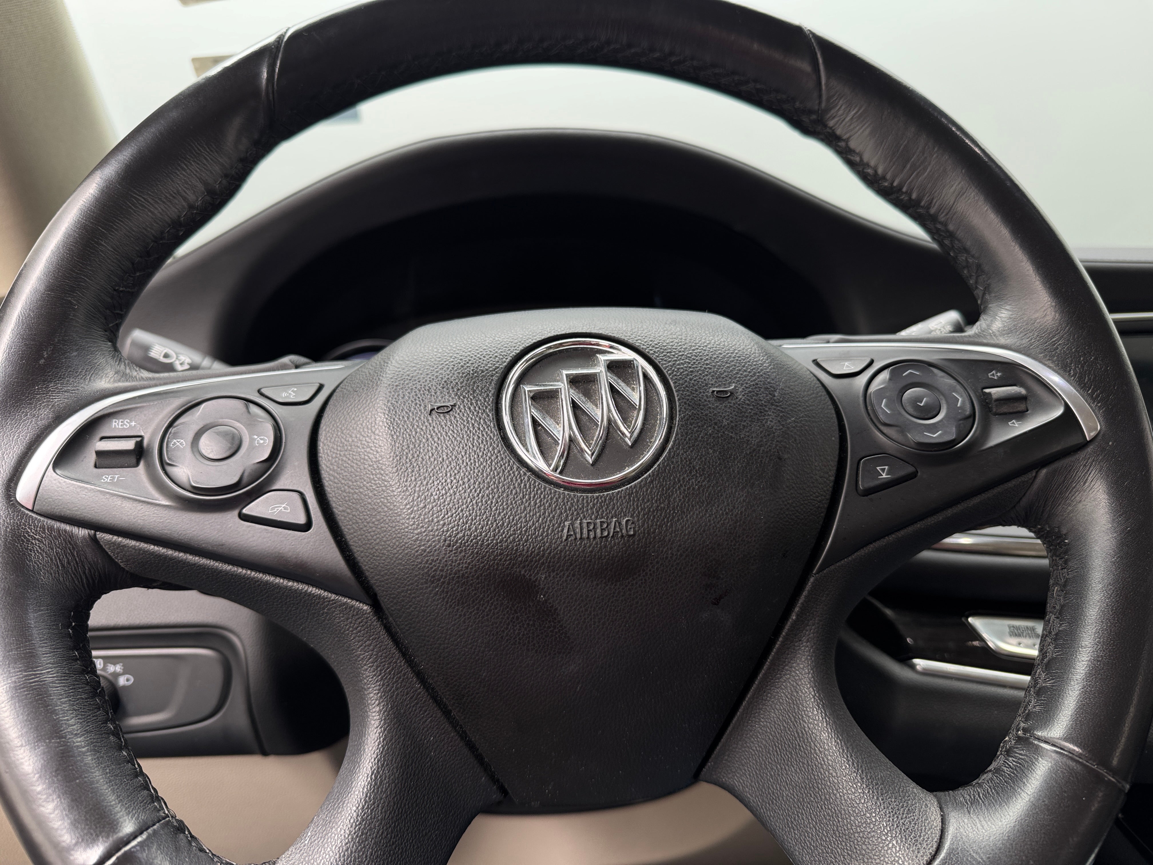 2018 Buick Enclave Essence 4