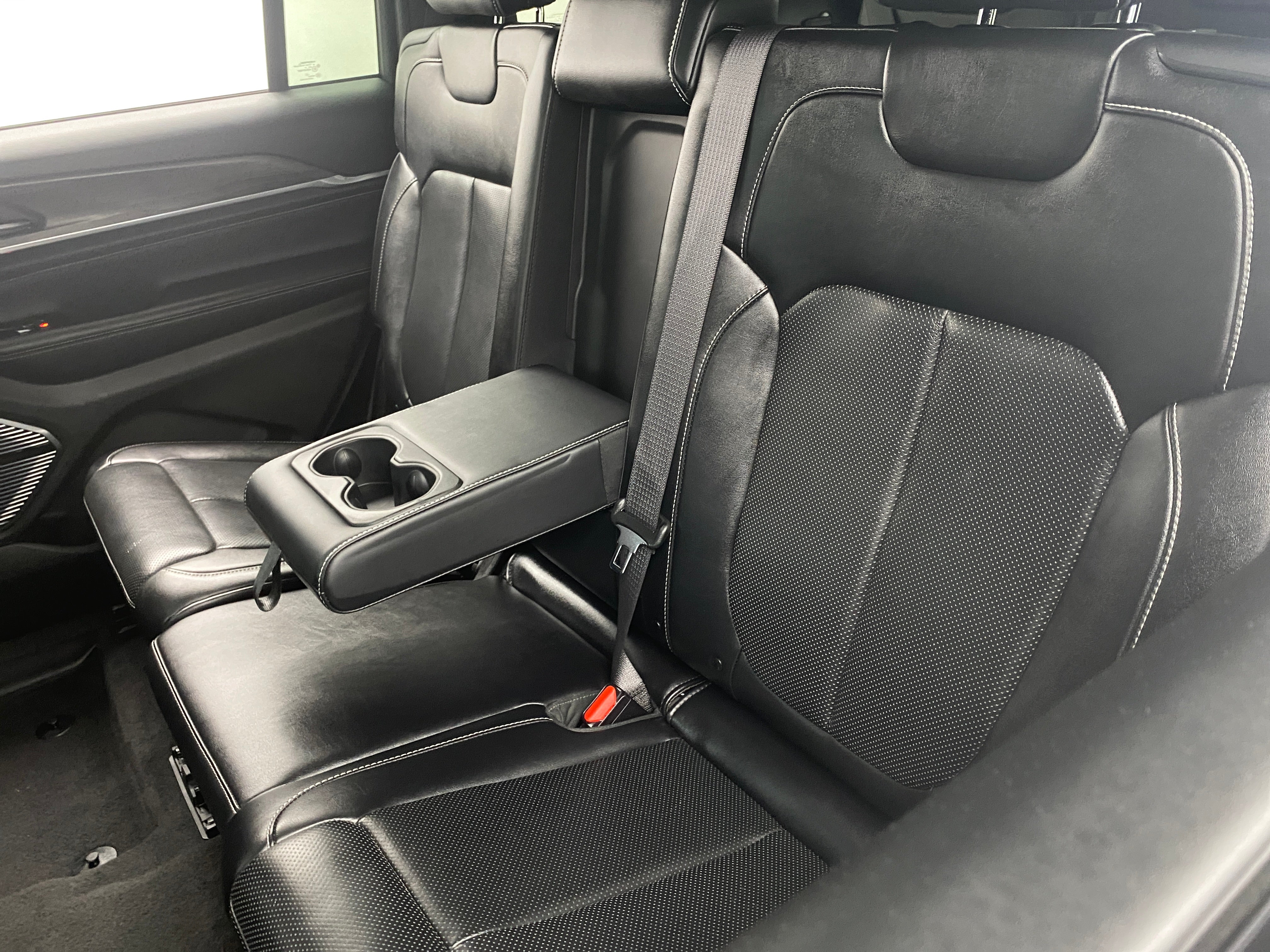 2021 Jeep Grand Cherokee L Overland 6
