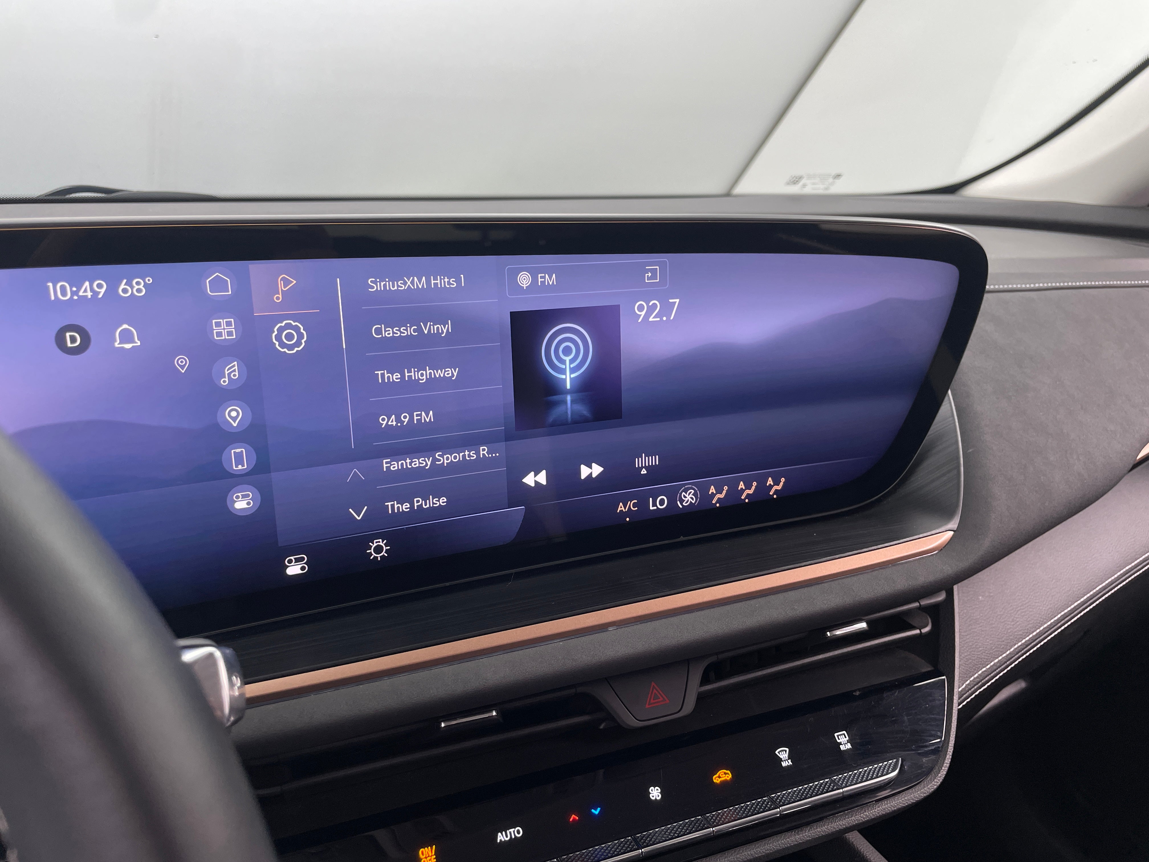 2024 Buick Envision Sport Touring 3