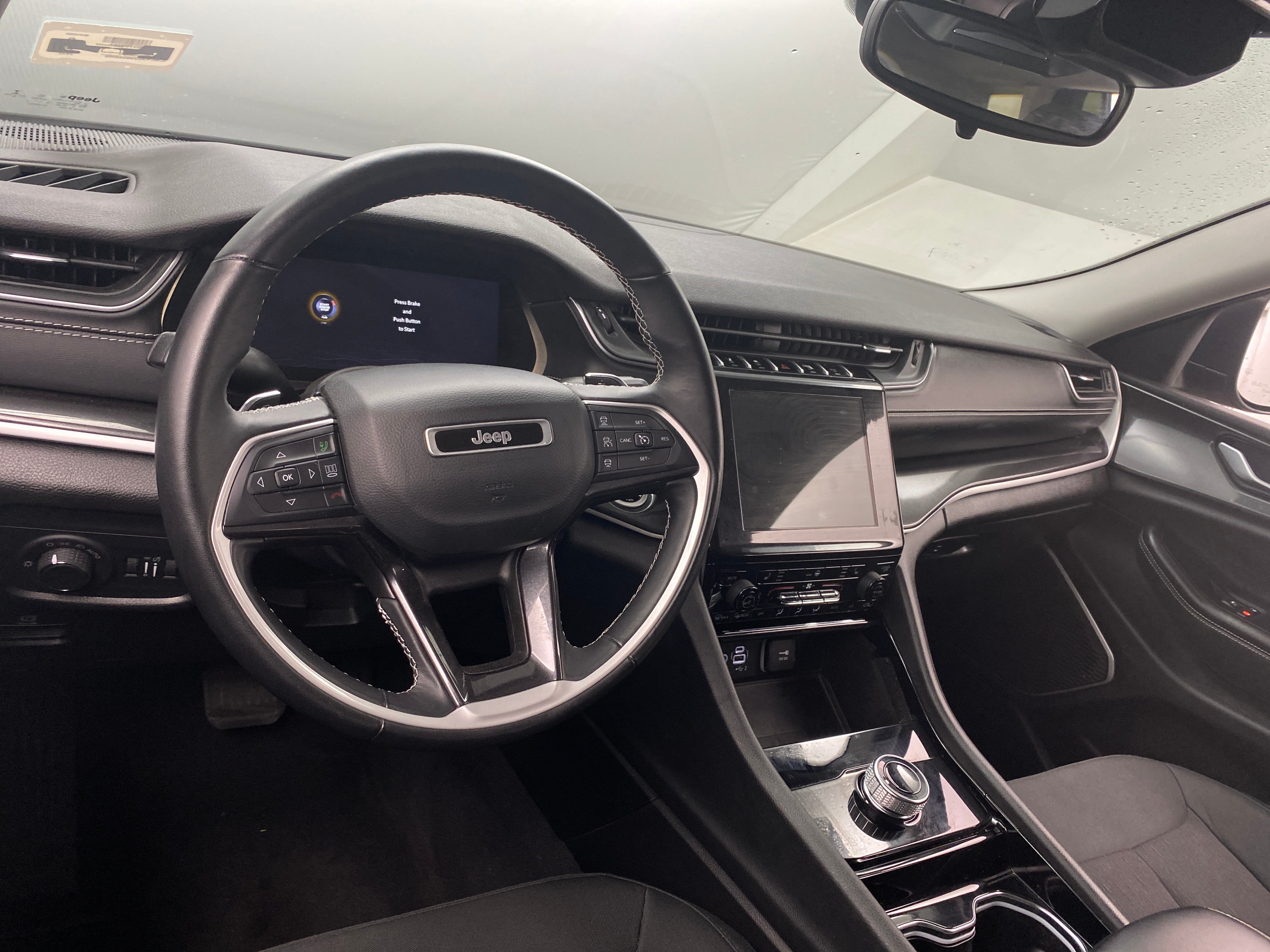 2022 Jeep Grand Cherokee L Laredo 3