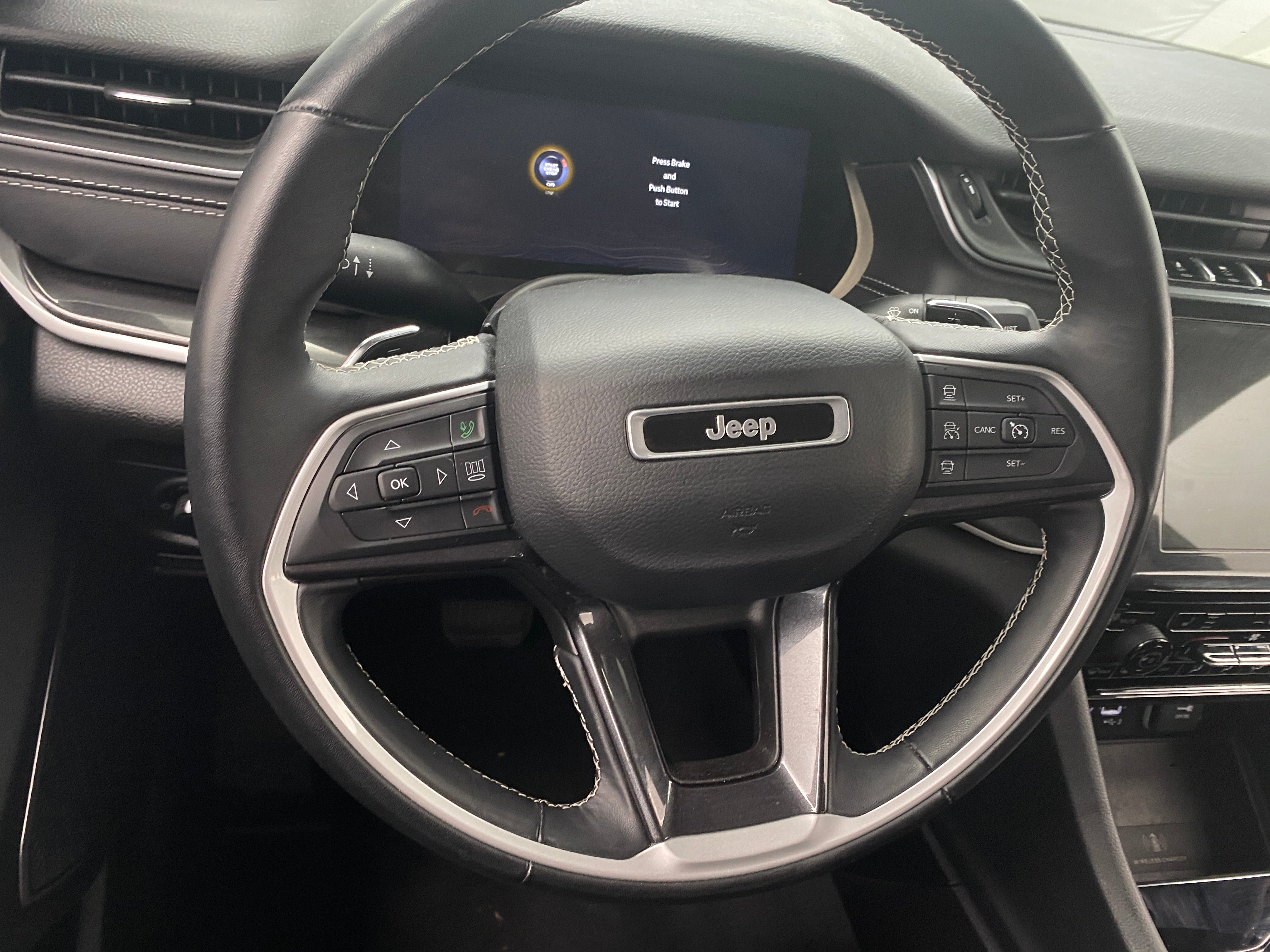 2022 Jeep Grand Cherokee L Laredo 5