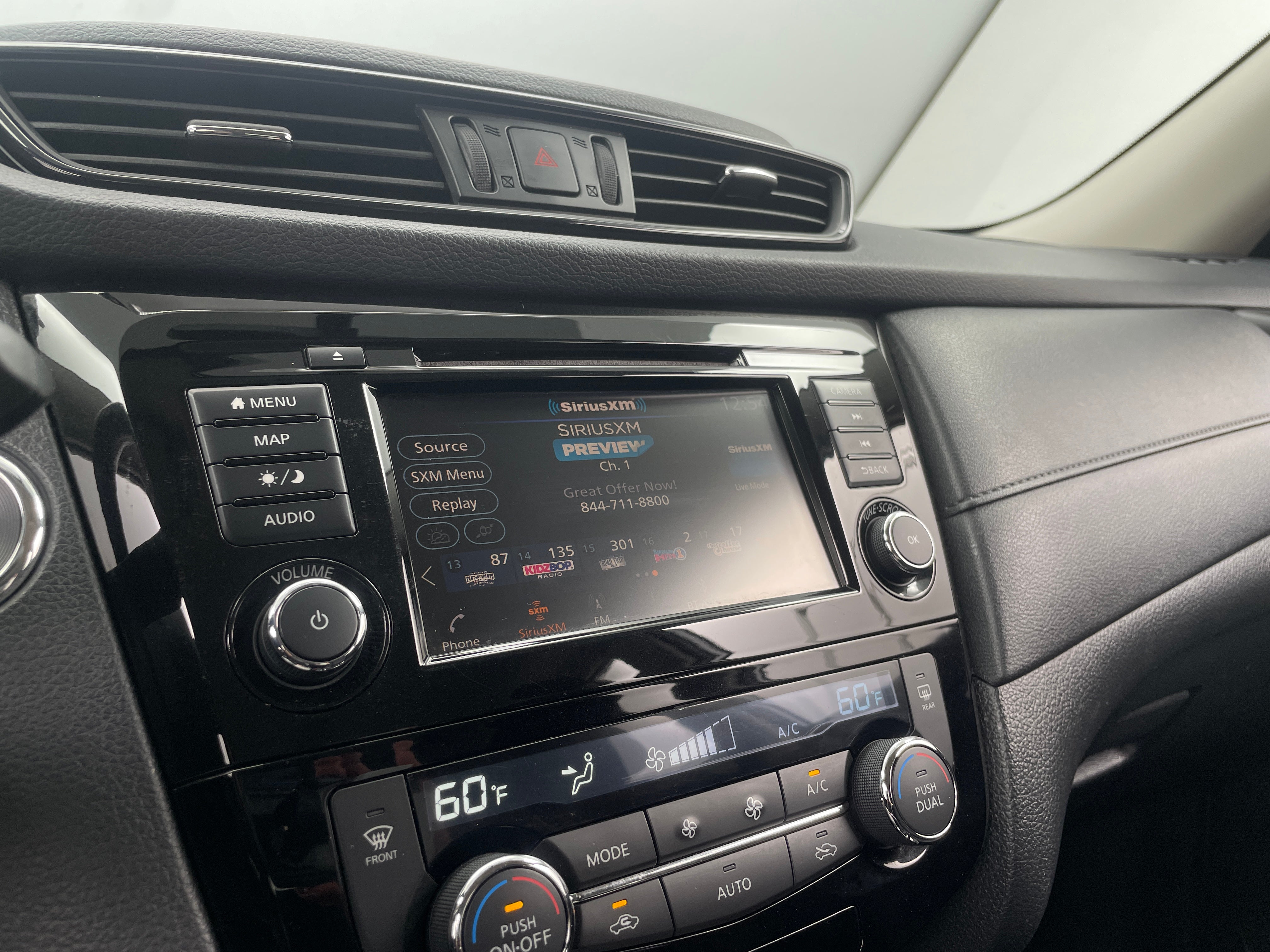 2018 Nissan Rogue SV 4