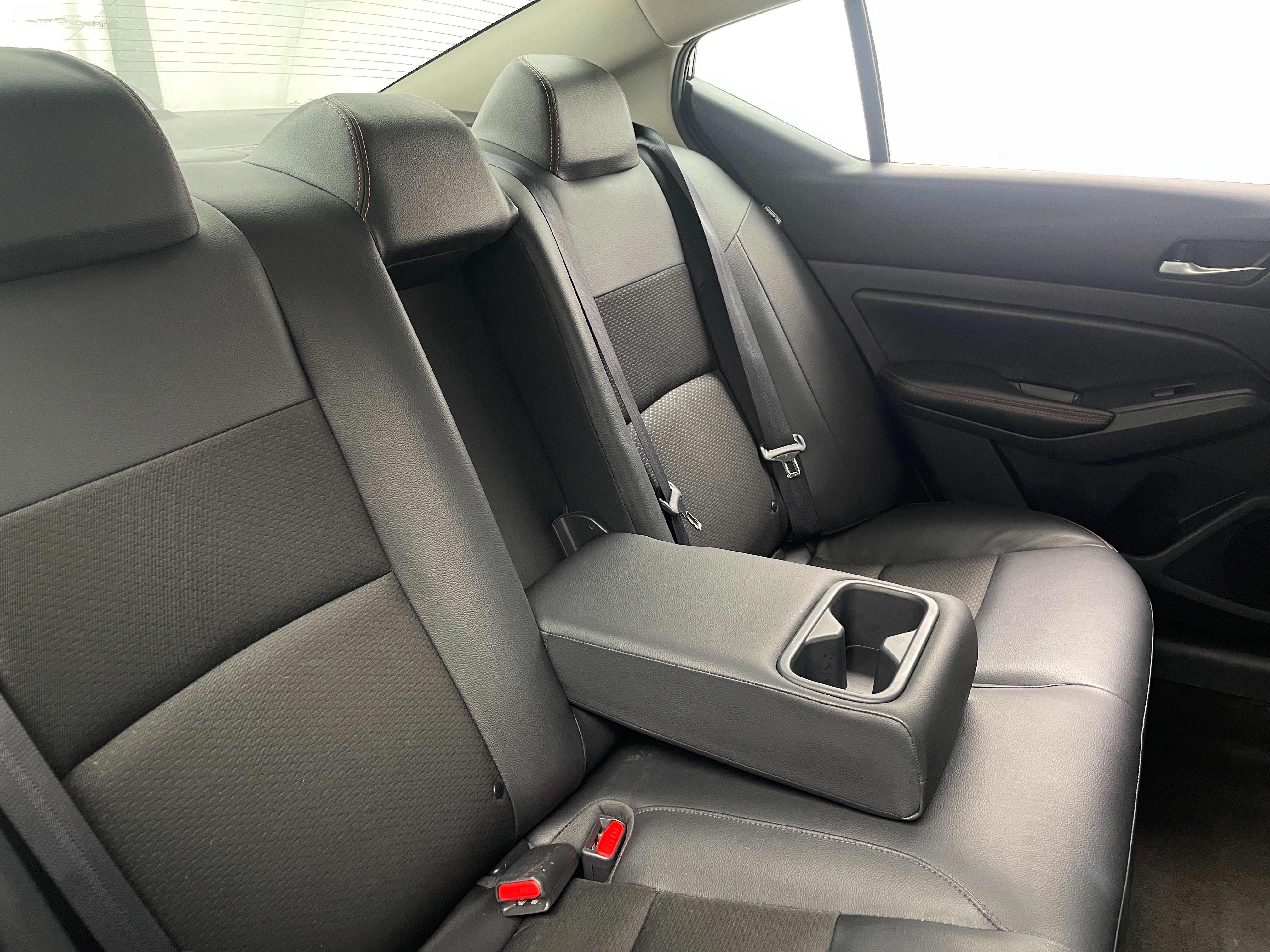 2022 Nissan Altima SR 5