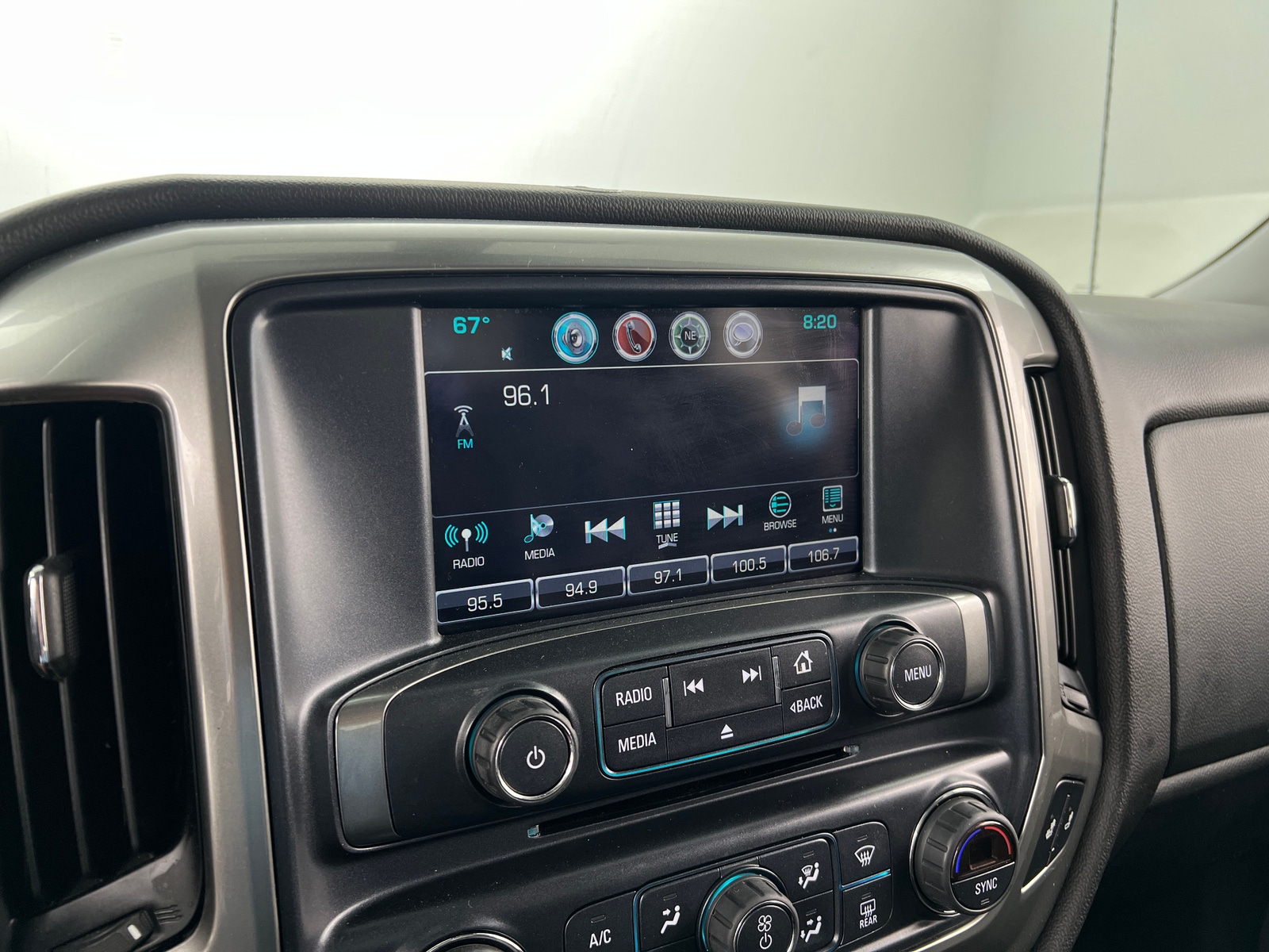 Thumbnail: 2018 Chevrolet Silverado 1500 - 4